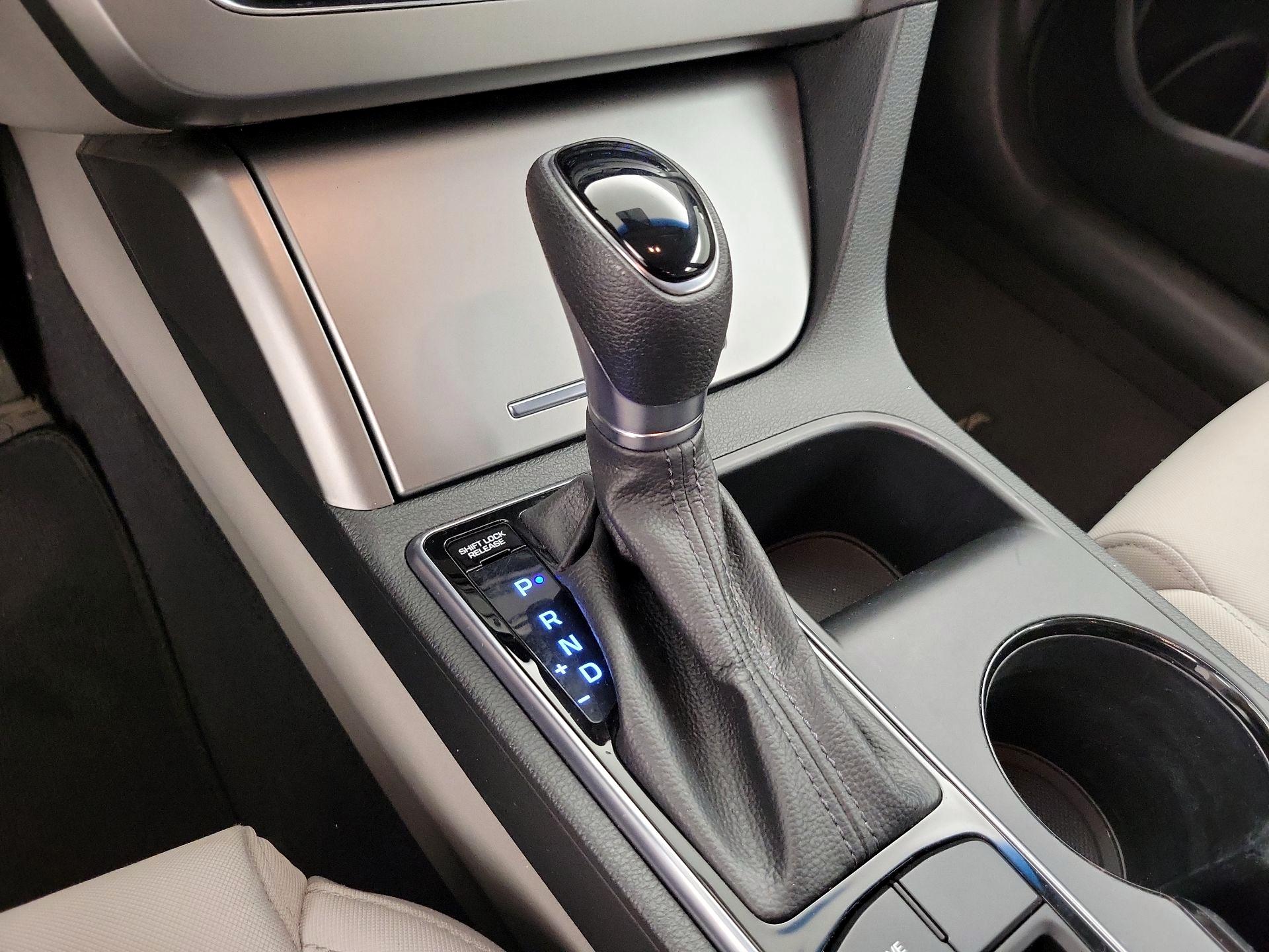 Thumbnail: 2016 Hyundai Sonata - 17