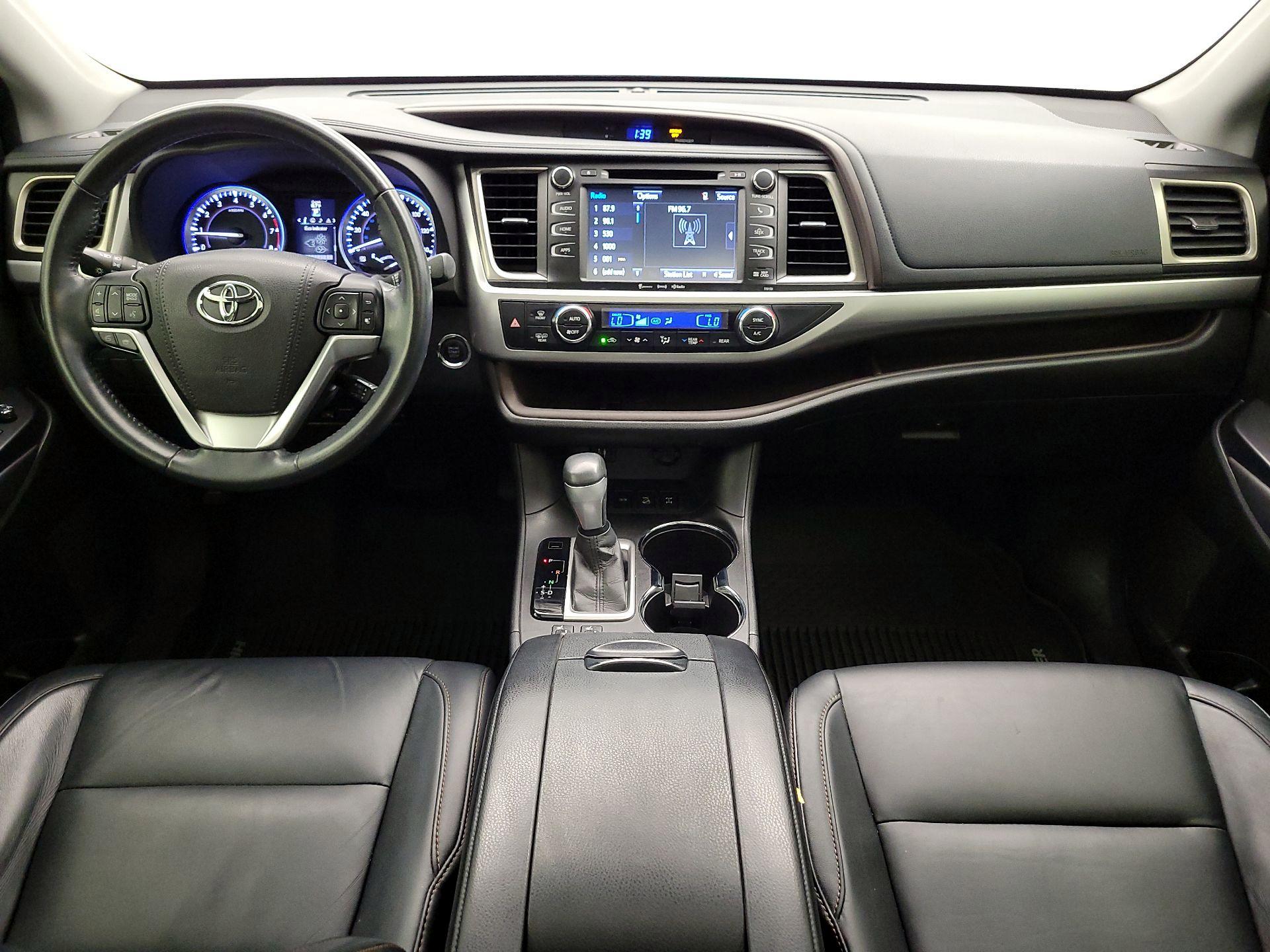 Thumbnail: 2016 Toyota Highlander - 9