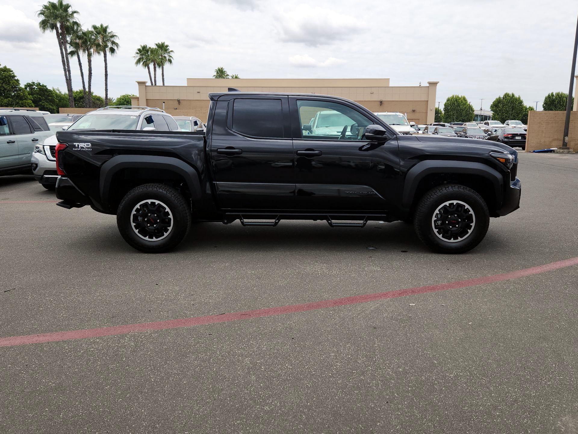Thumbnail: 2025 Toyota Tacoma - 4
