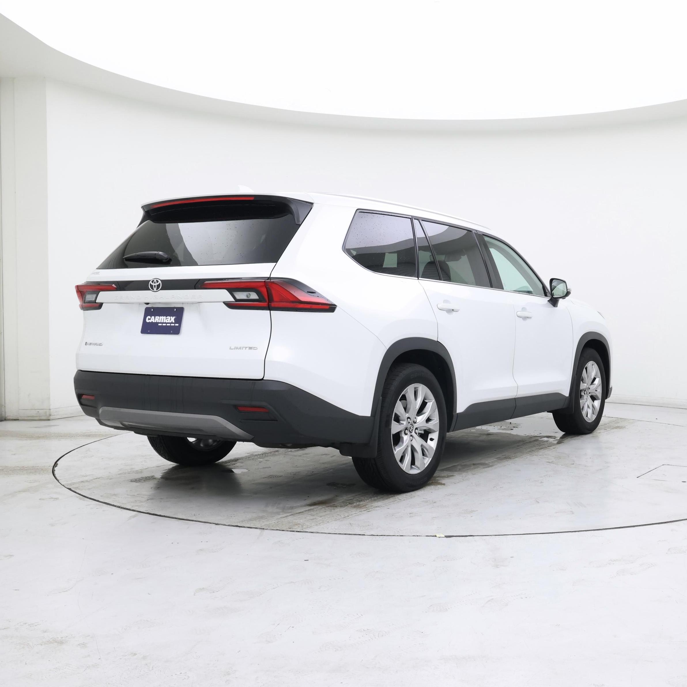 Thumbnail: 2026 Toyota Highlander - 8