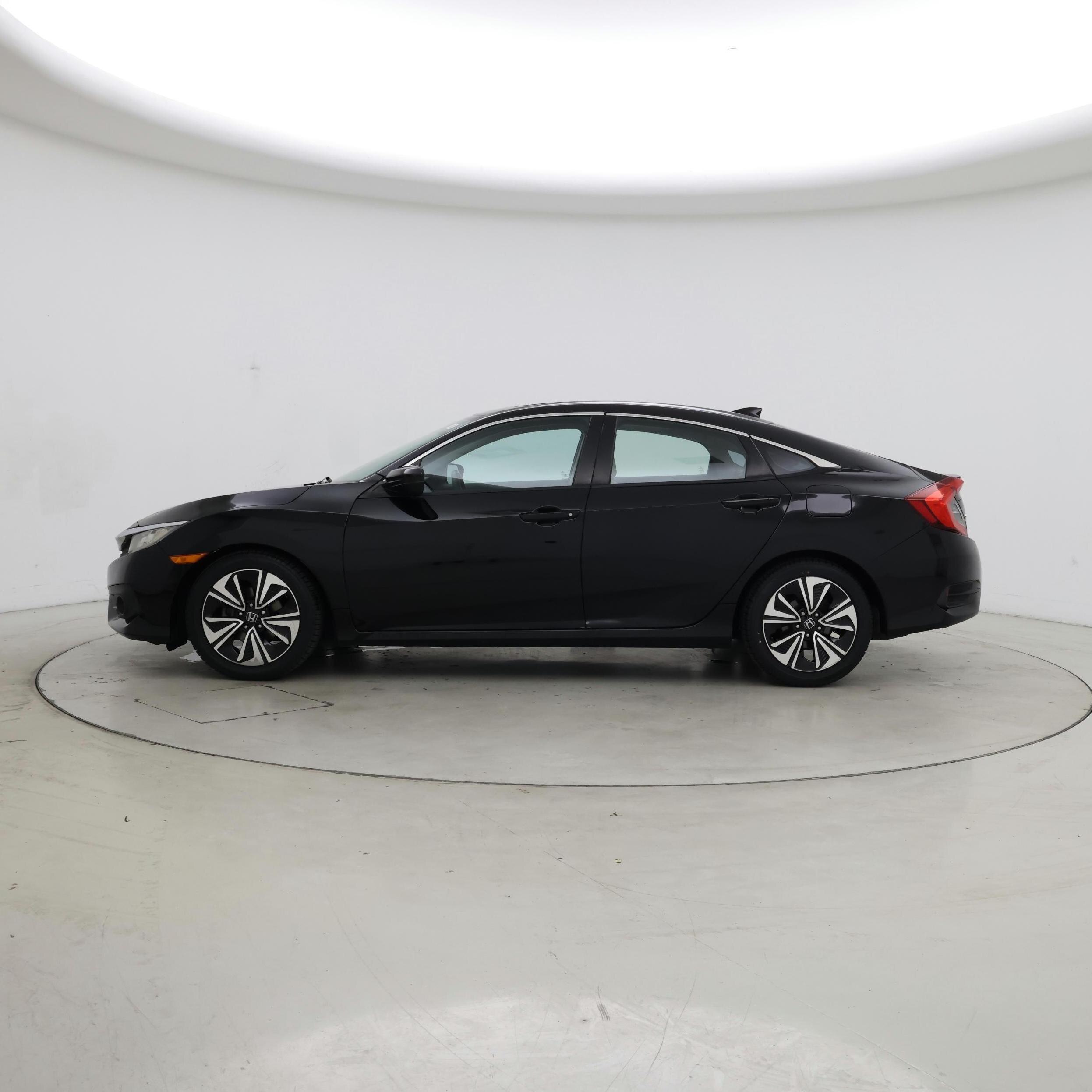 Thumbnail: 2017 Honda Civic - 3