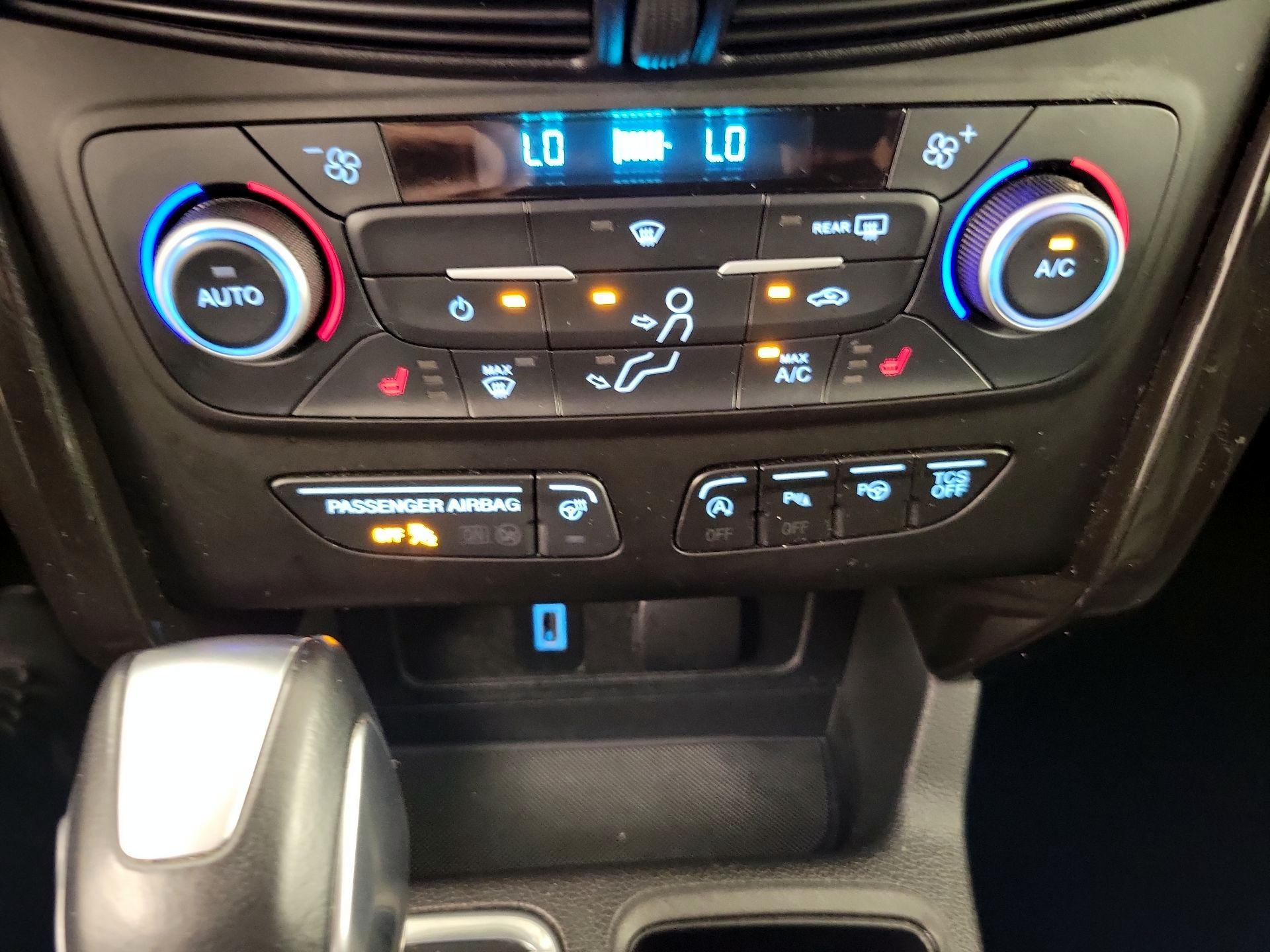 Thumbnail: 2019 Ford Escape - 17