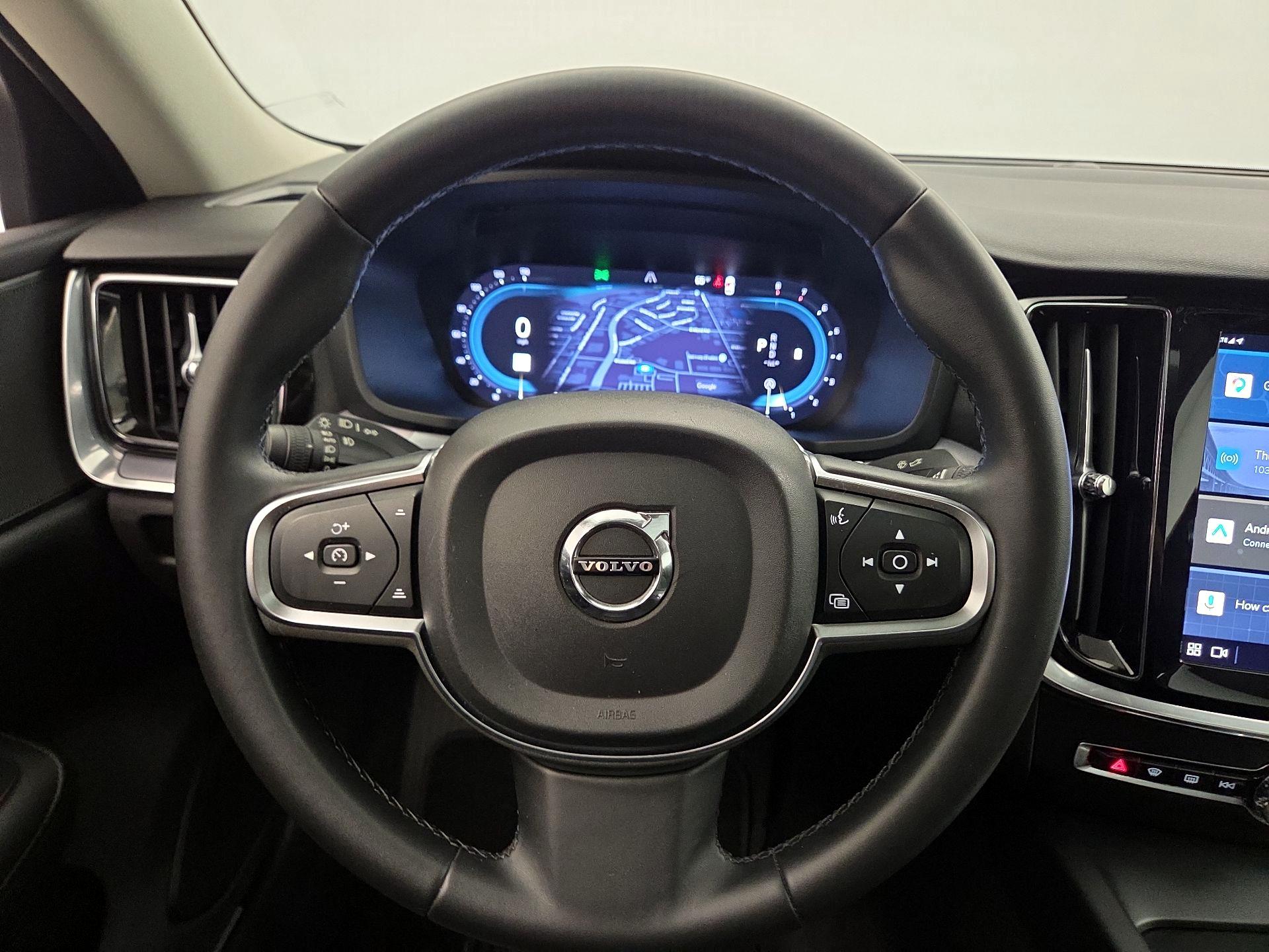 Thumbnail: 2024 Volvo S60 - 10