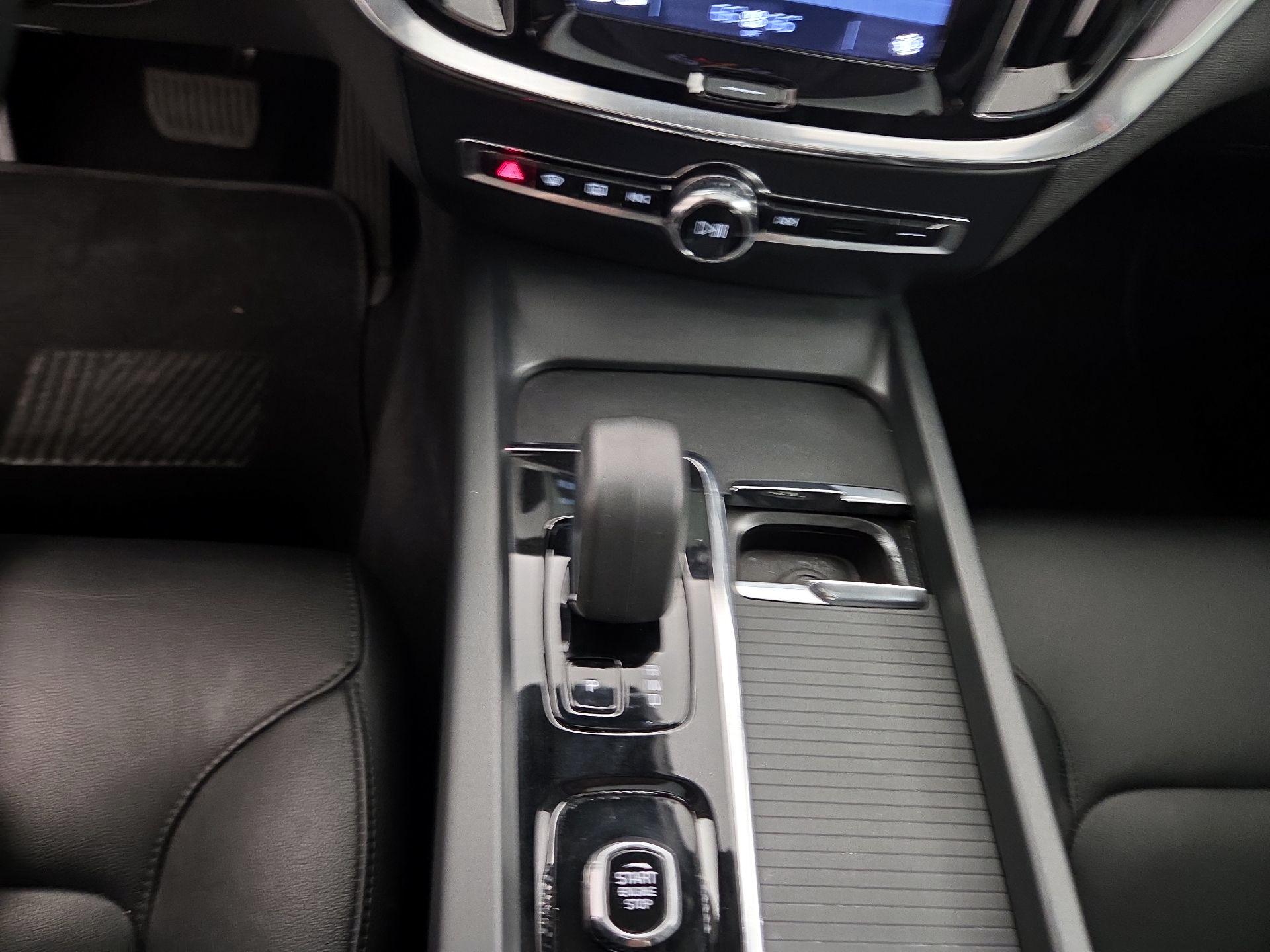 Thumbnail: 2024 Volvo S60 - 17