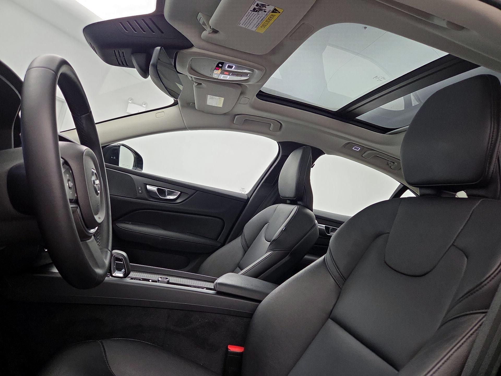 Thumbnail: 2024 Volvo S60 - 18