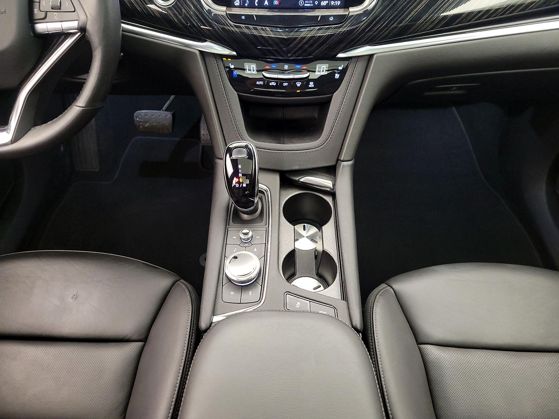 Thumbnail: 2025 Cadillac XT6 - 18