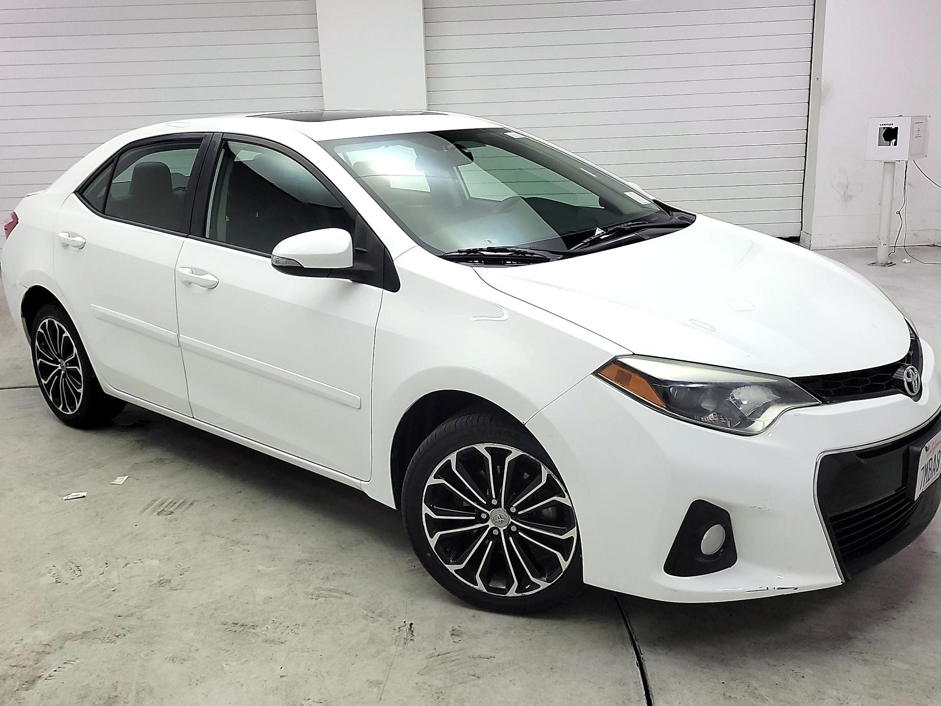 Thumbnail: 2015 Toyota Corolla - 1
