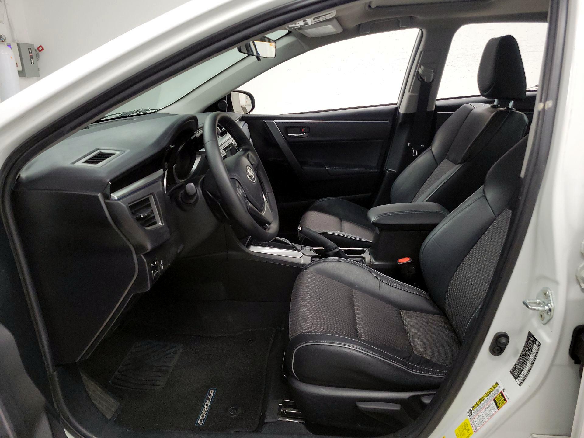 Thumbnail: 2015 Toyota Corolla - 9