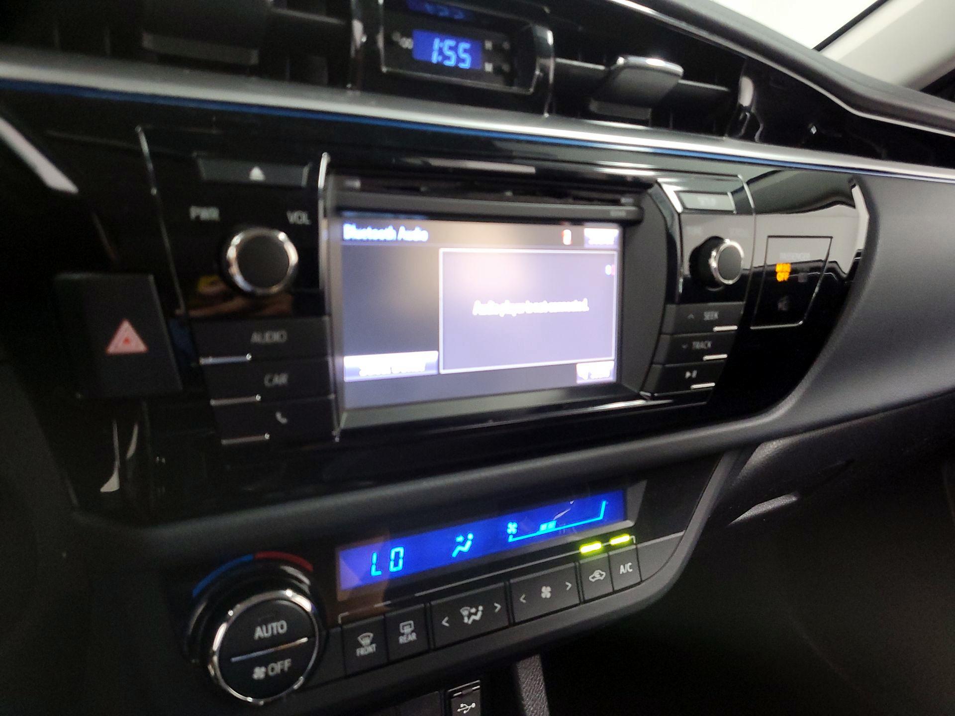 Thumbnail: 2015 Toyota Corolla - 12