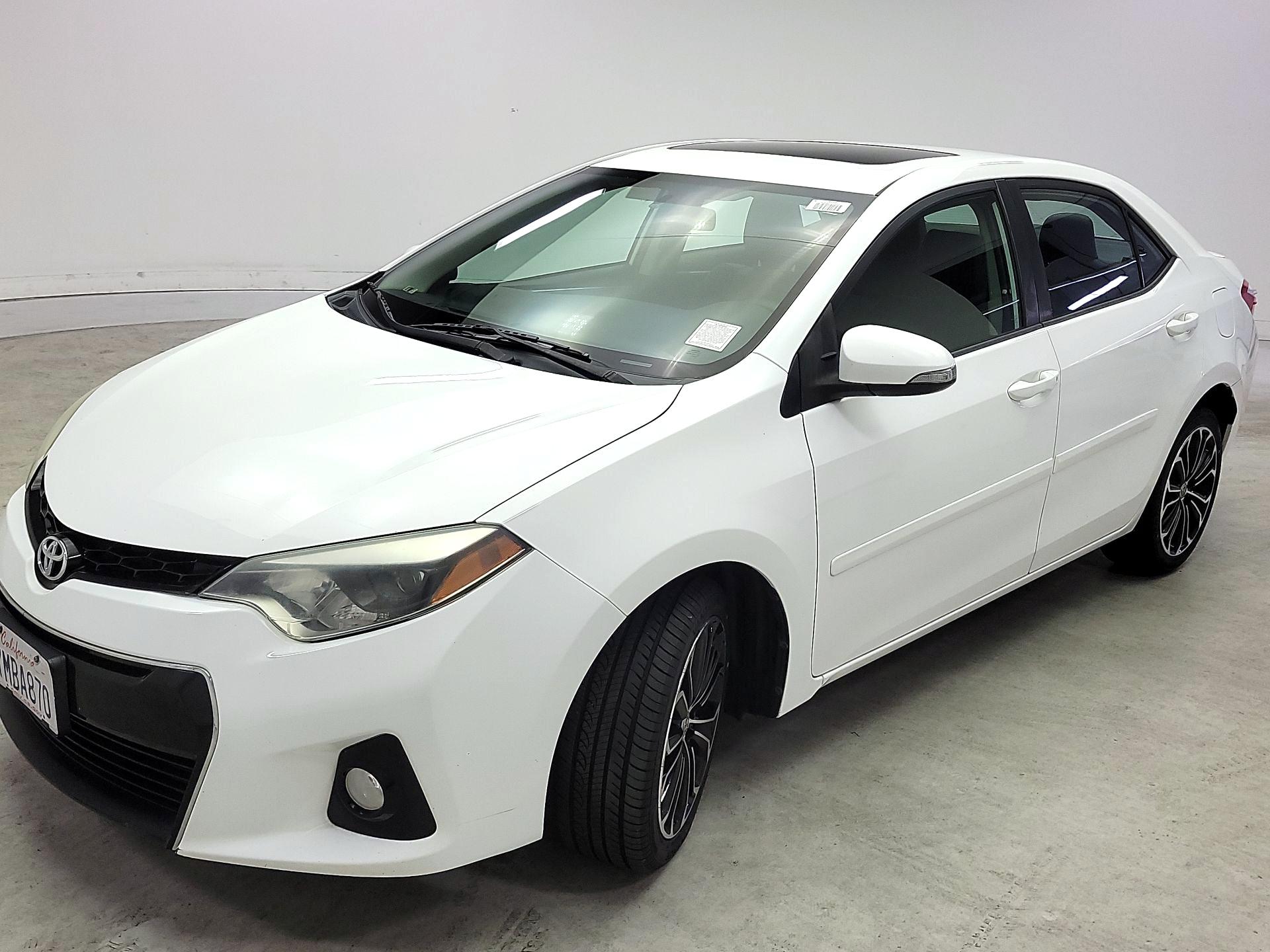 Thumbnail: 2015 Toyota Corolla - 3