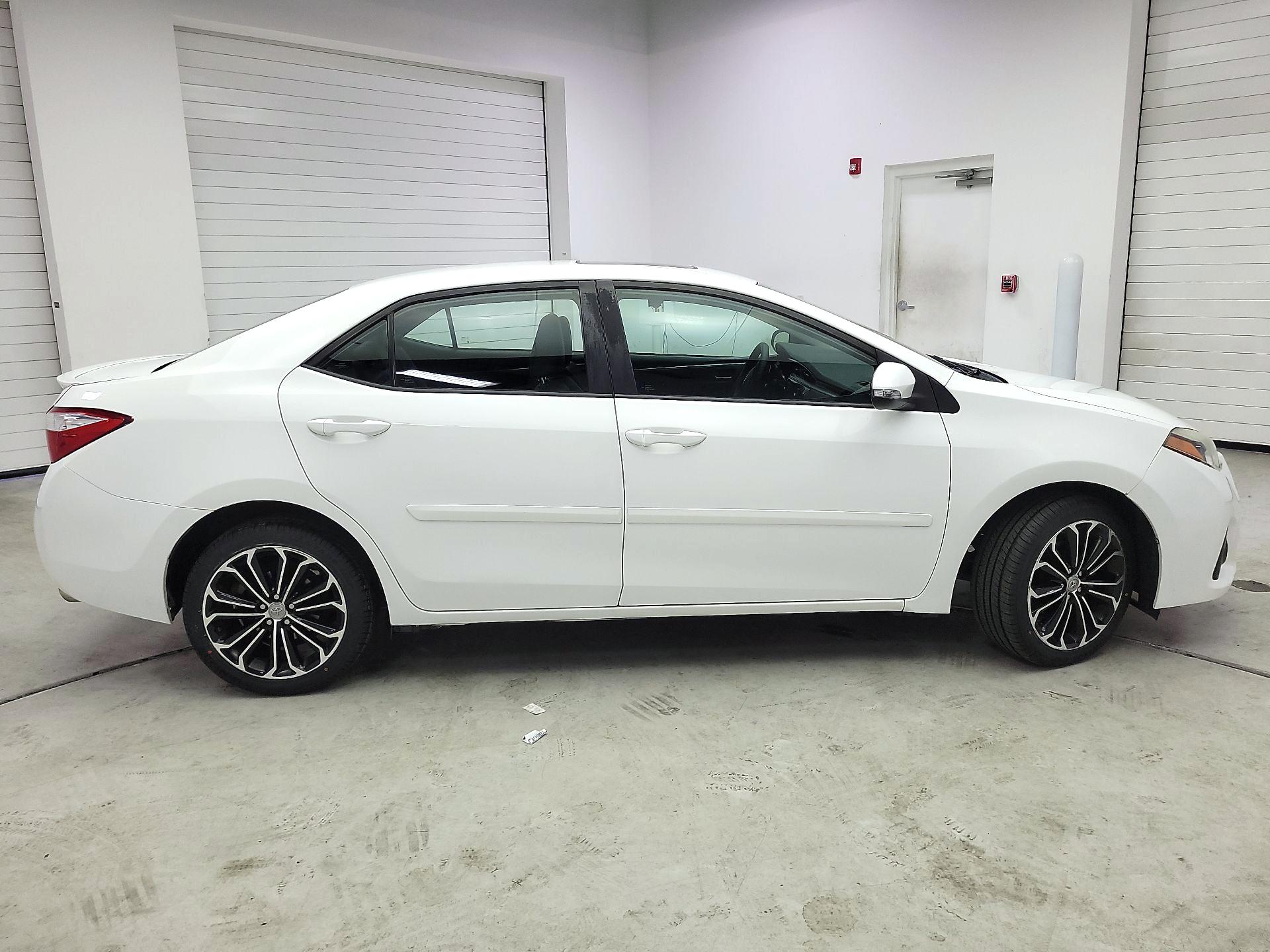 Thumbnail: 2015 Toyota Corolla - 4