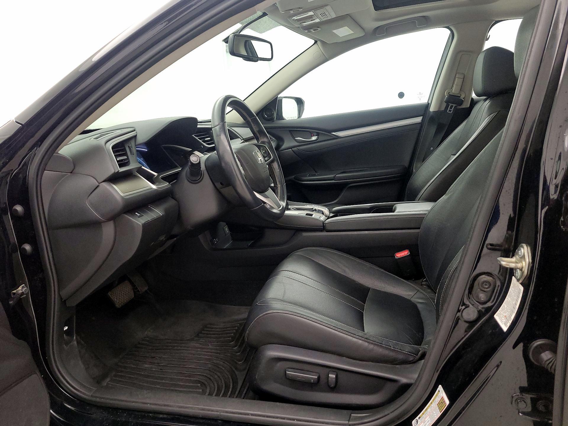 Thumbnail: 2016 Honda Civic - 11