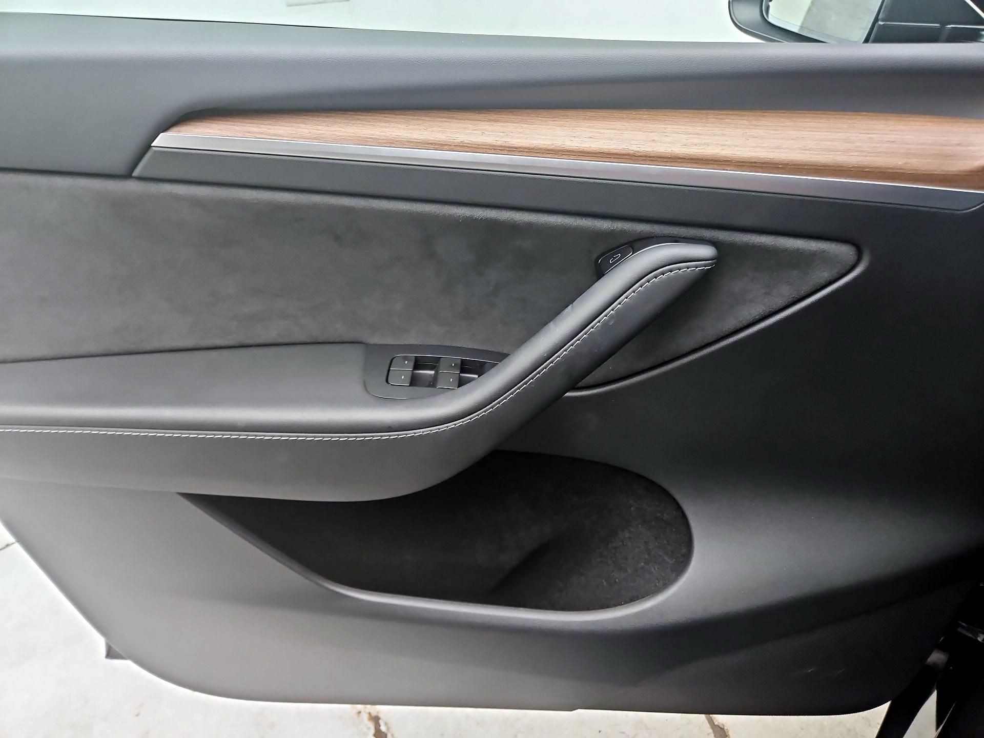 Thumbnail: 2024 Tesla Model Y - 12