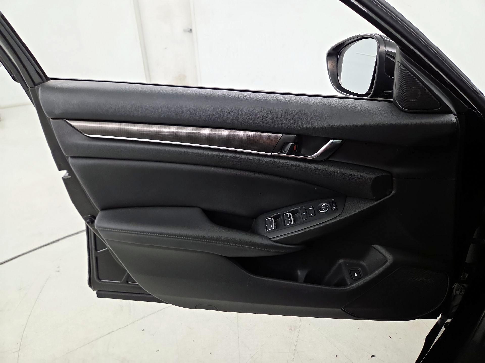 Thumbnail: 2020 Honda Accord - 12