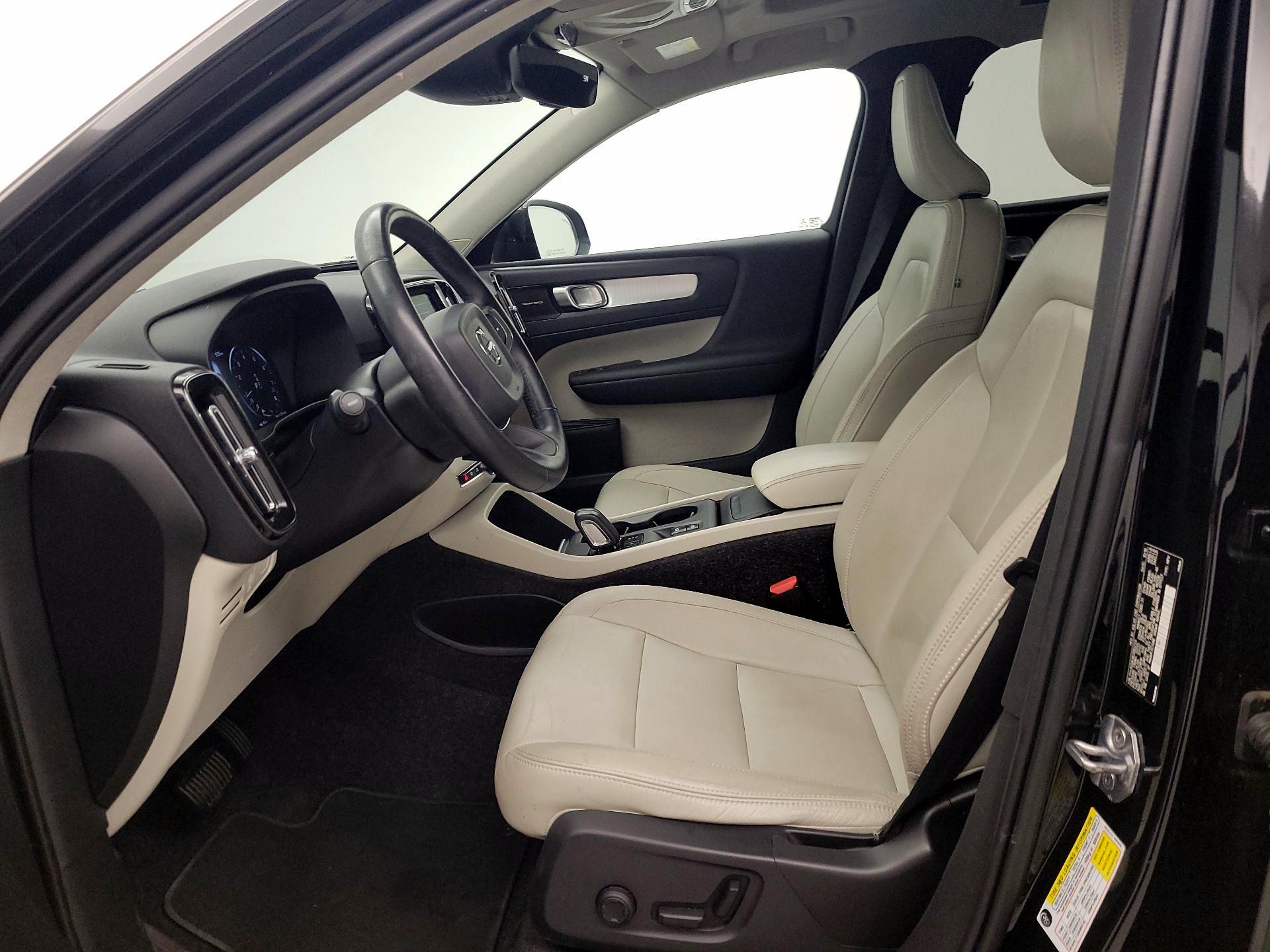 Thumbnail: 2019 Volvo XC40 - 11