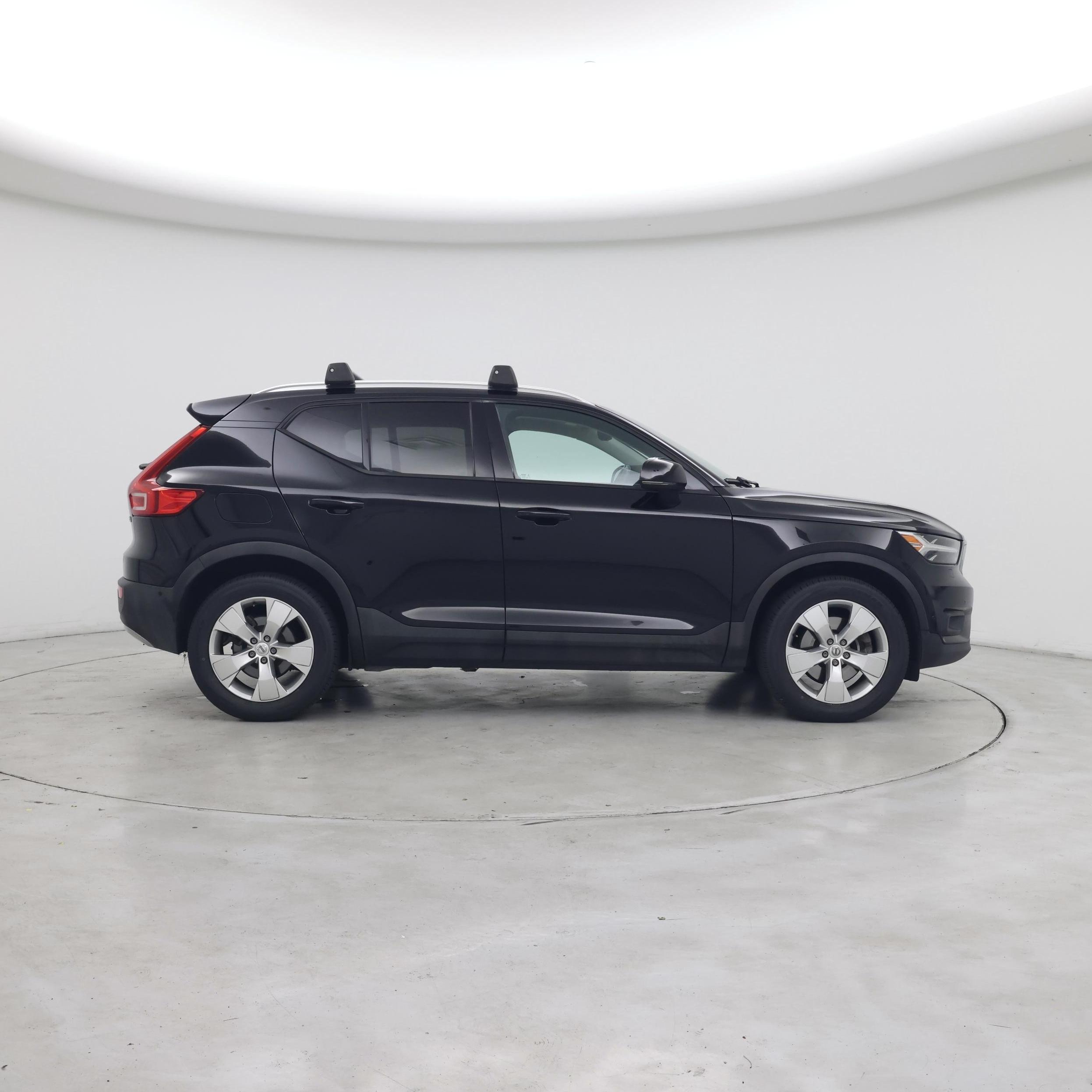Thumbnail: 2019 Volvo XC40 - 7