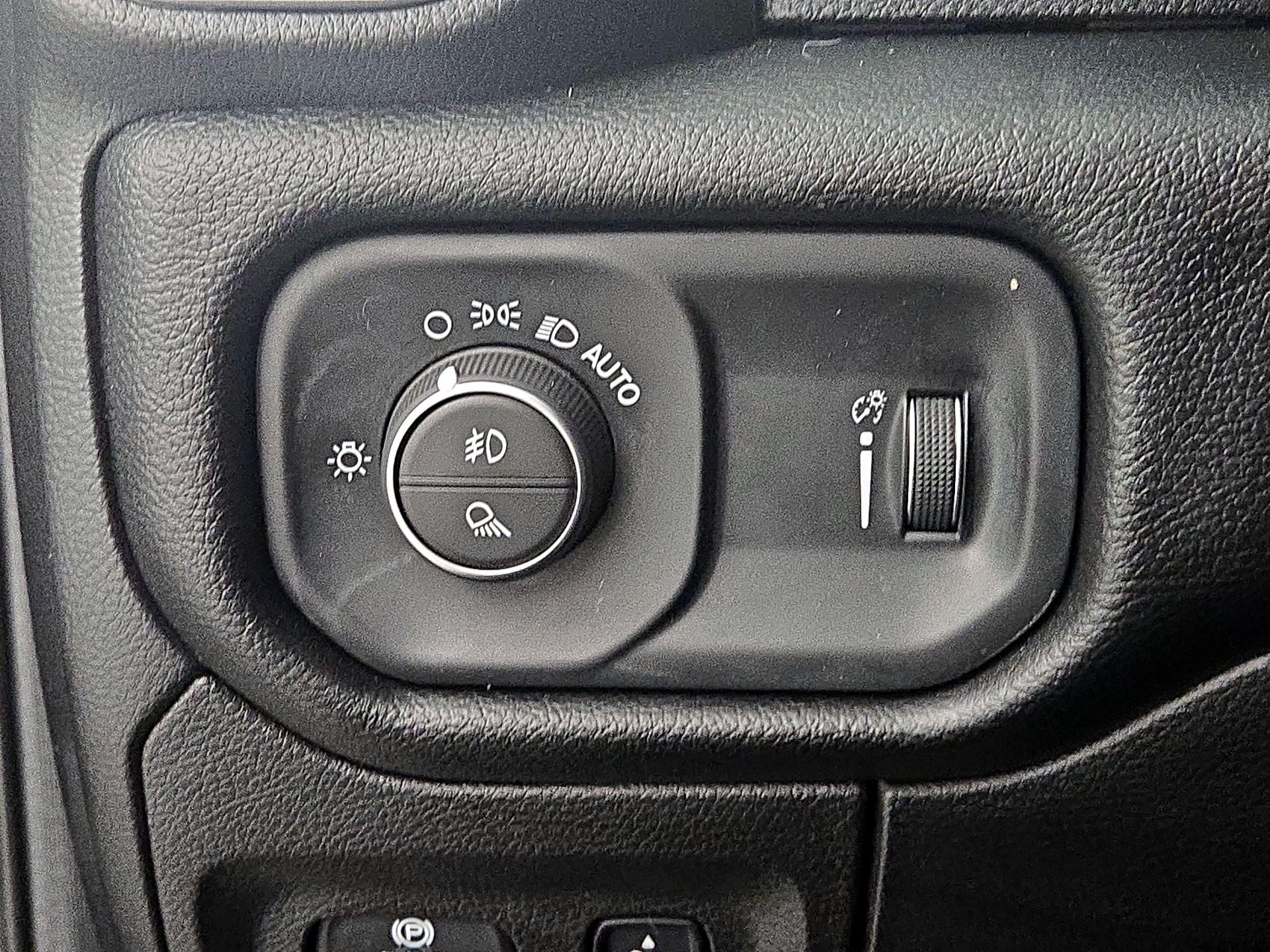 Thumbnail: 2020 RAM 1500 - 13