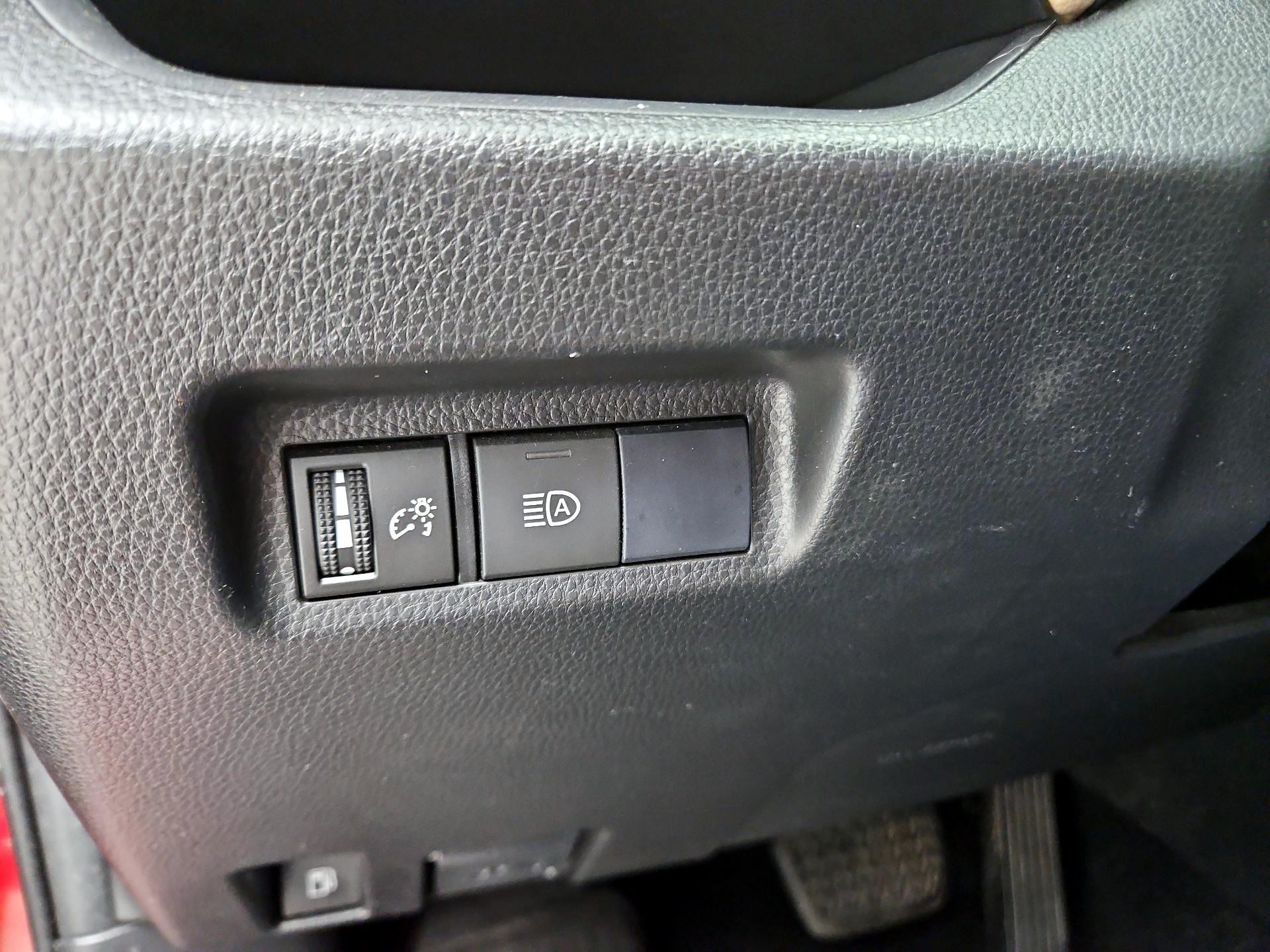 Thumbnail: 2021 Toyota RAV4 - 13