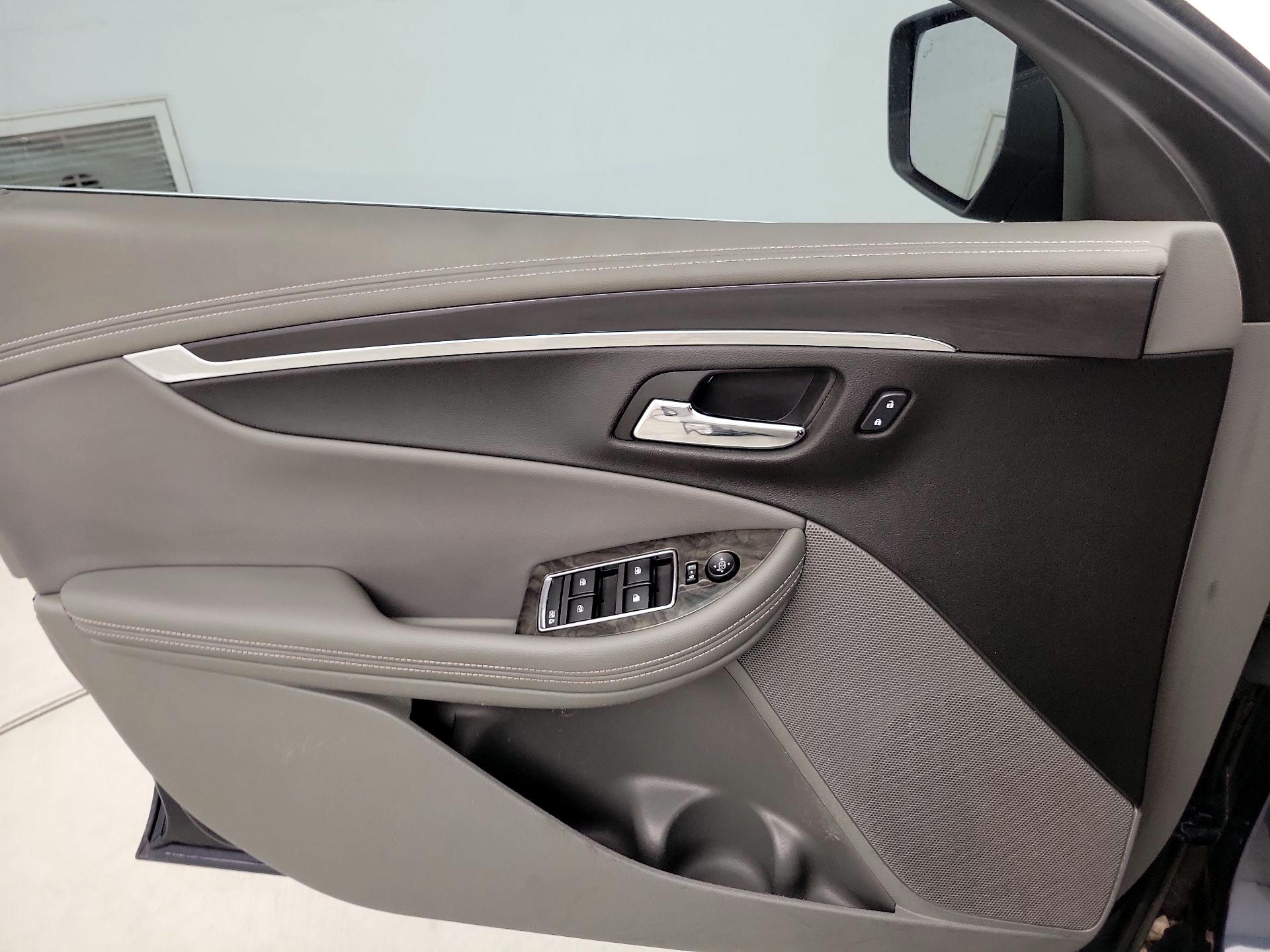 Thumbnail: 2015 Chevrolet Impala - 12