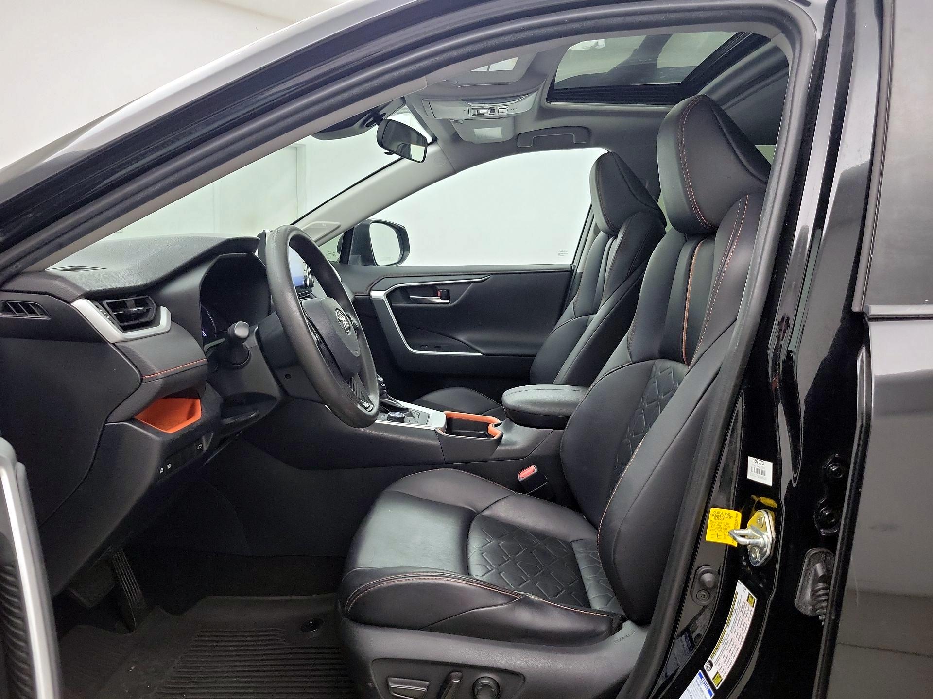 Thumbnail: 2019 Toyota RAV4 - 11