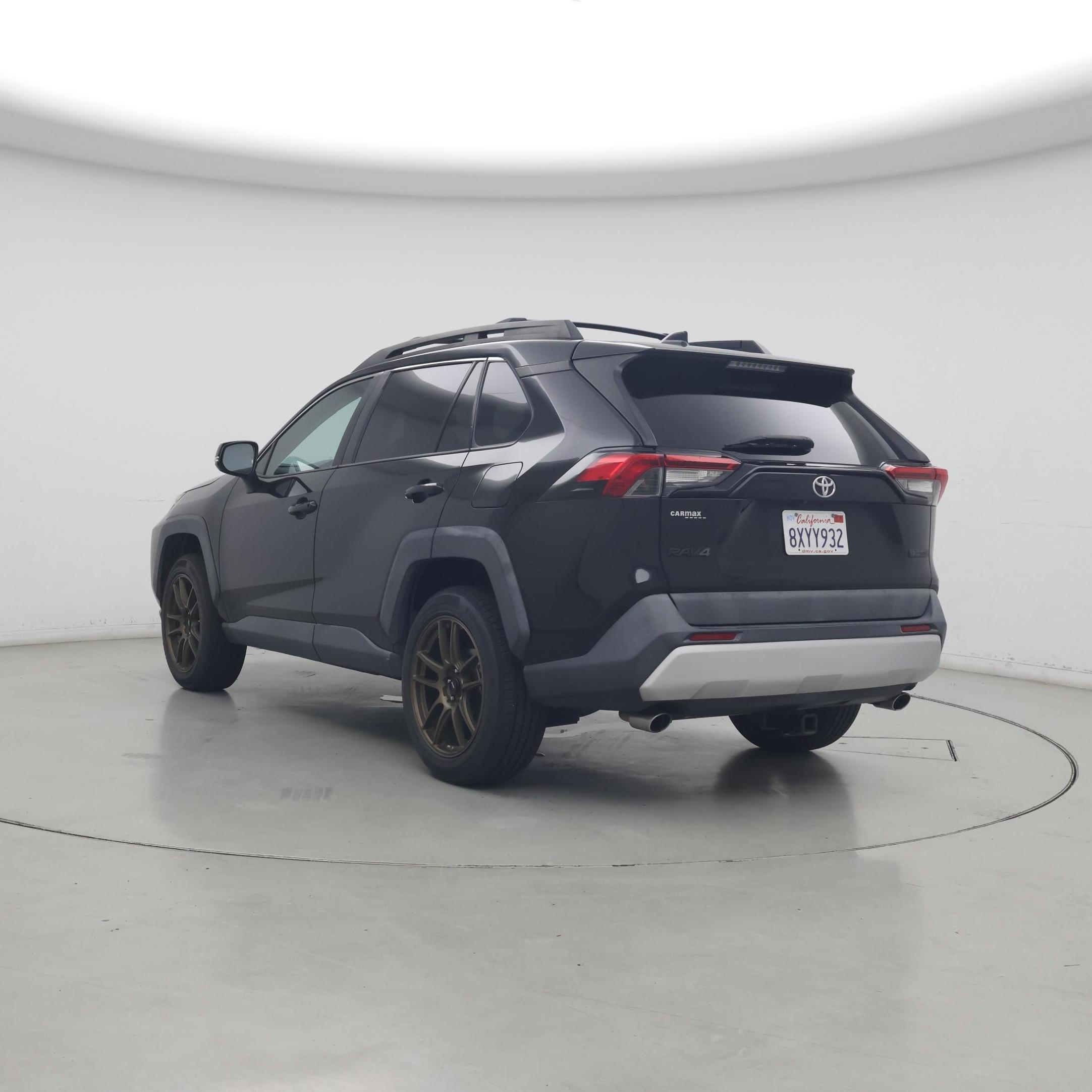 Thumbnail: 2019 Toyota RAV4 - 2