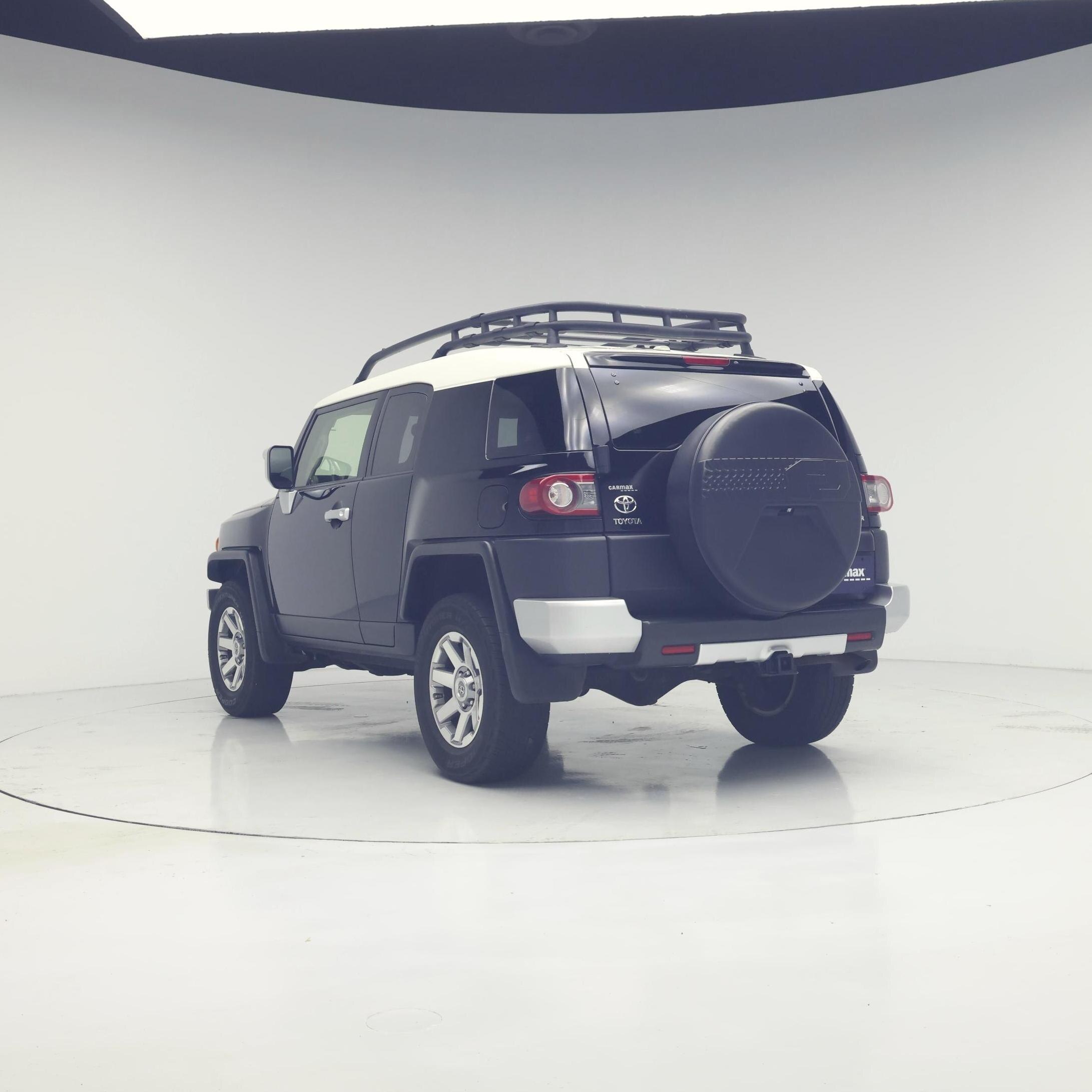 Thumbnail: 2014 Toyota FJ Cruiser - 2
