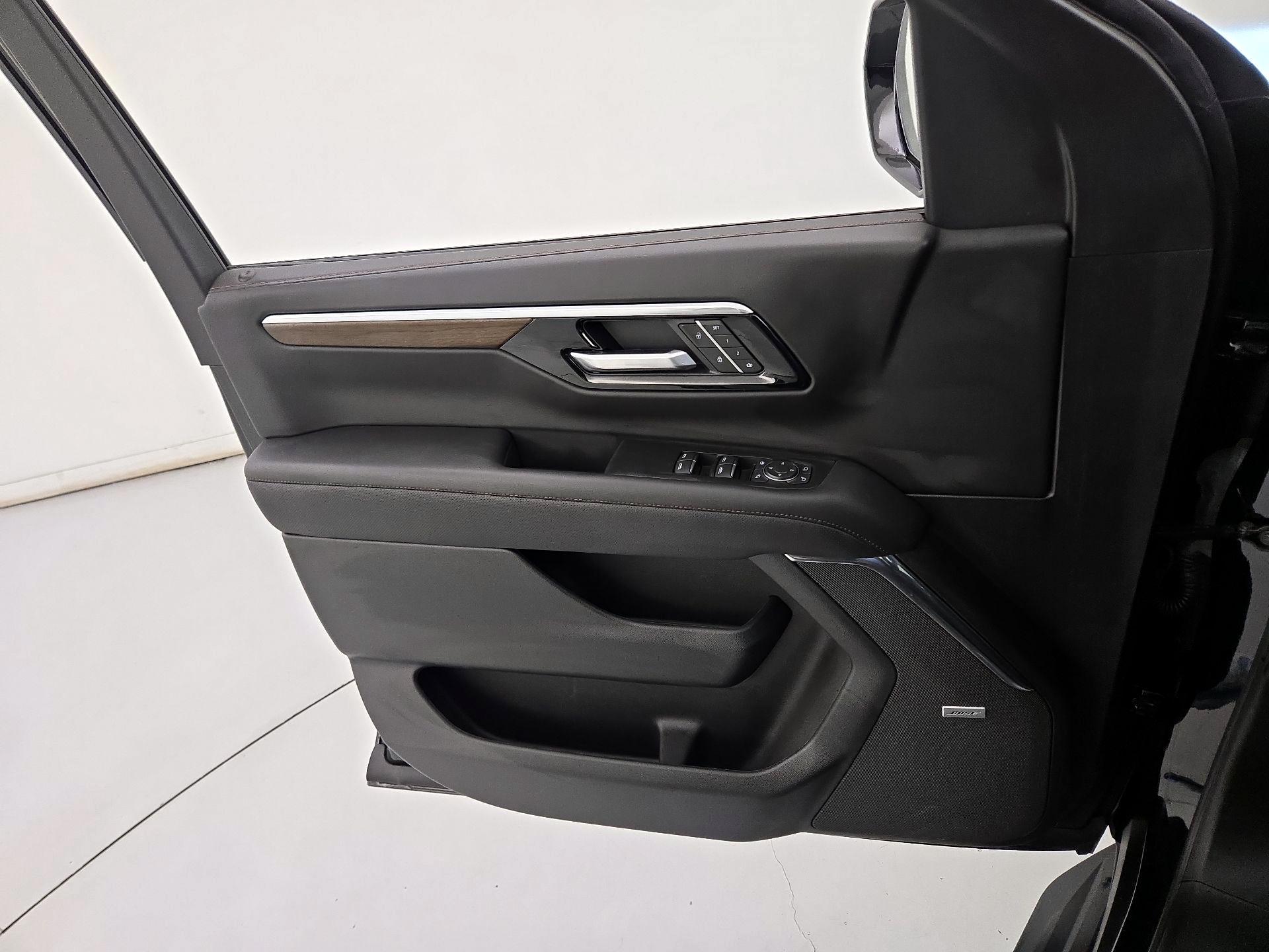 Thumbnail: 2025 Chevrolet Tahoe - 12