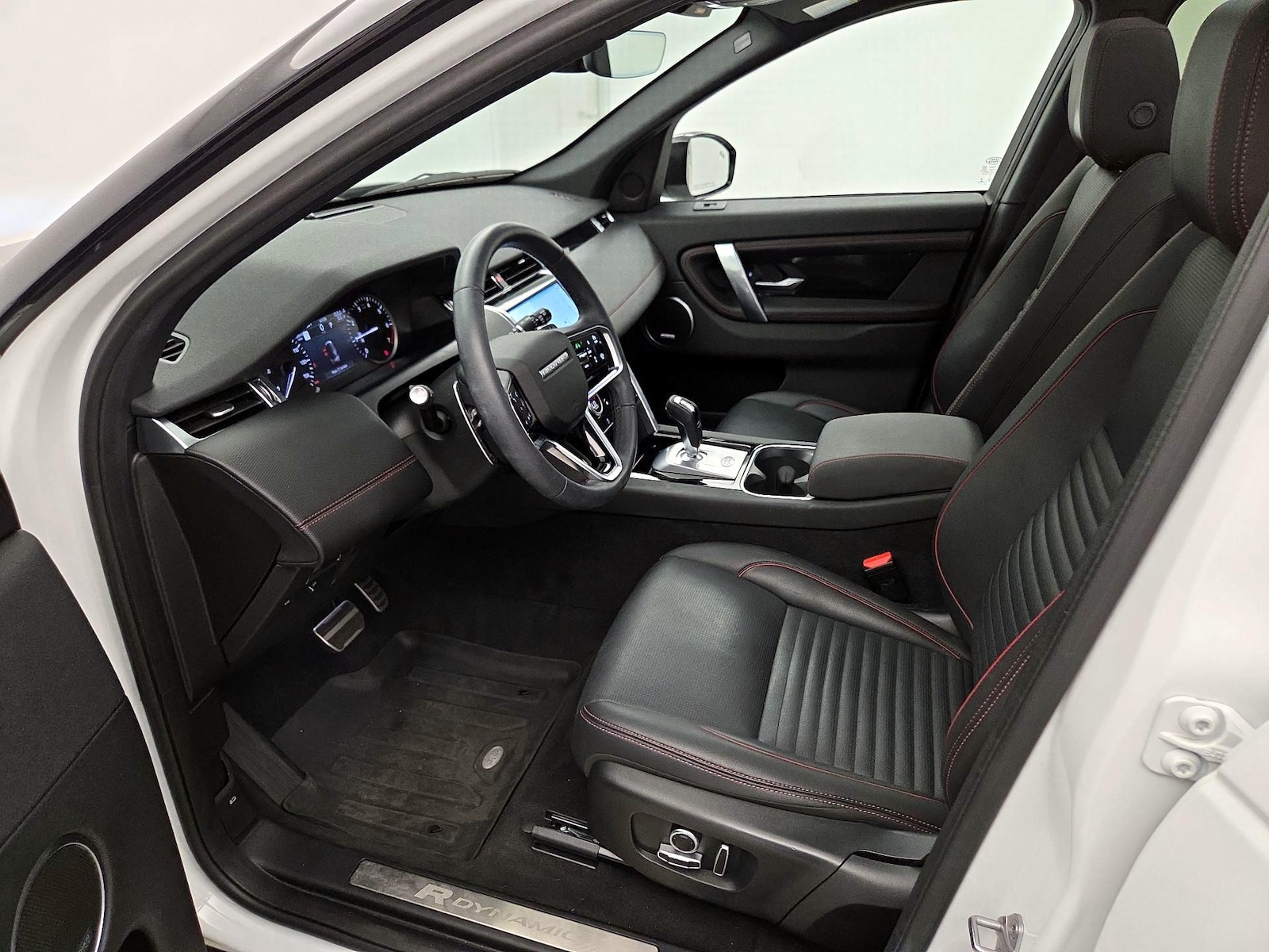 2023 Land Rover Discovery Sport SE - Photo 12