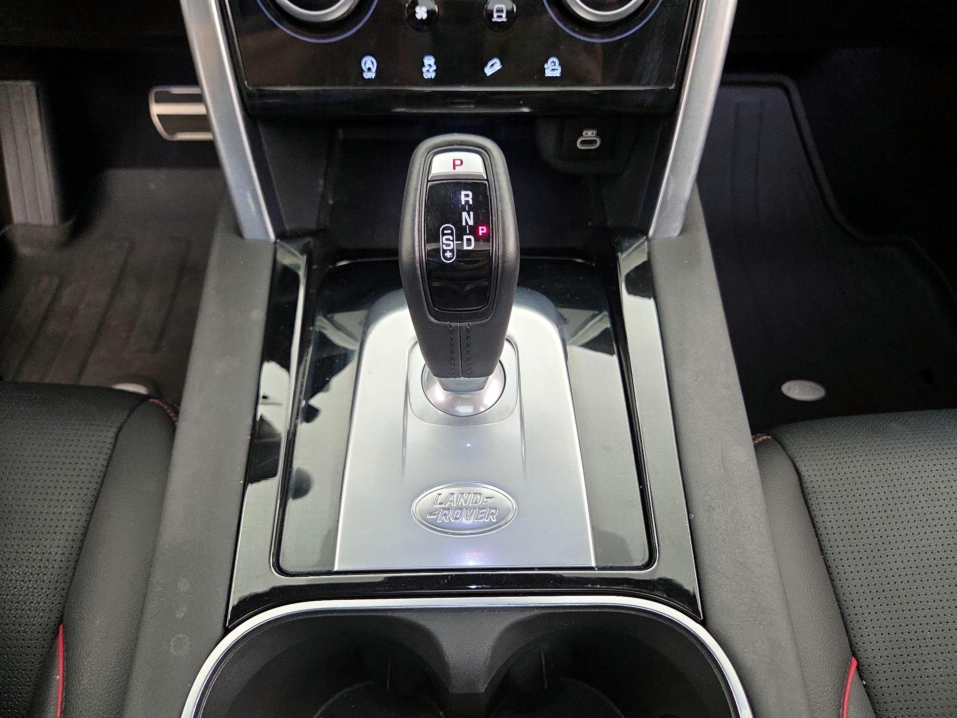Thumbnail: 2023 Land Rover Discovery Sport - 18
