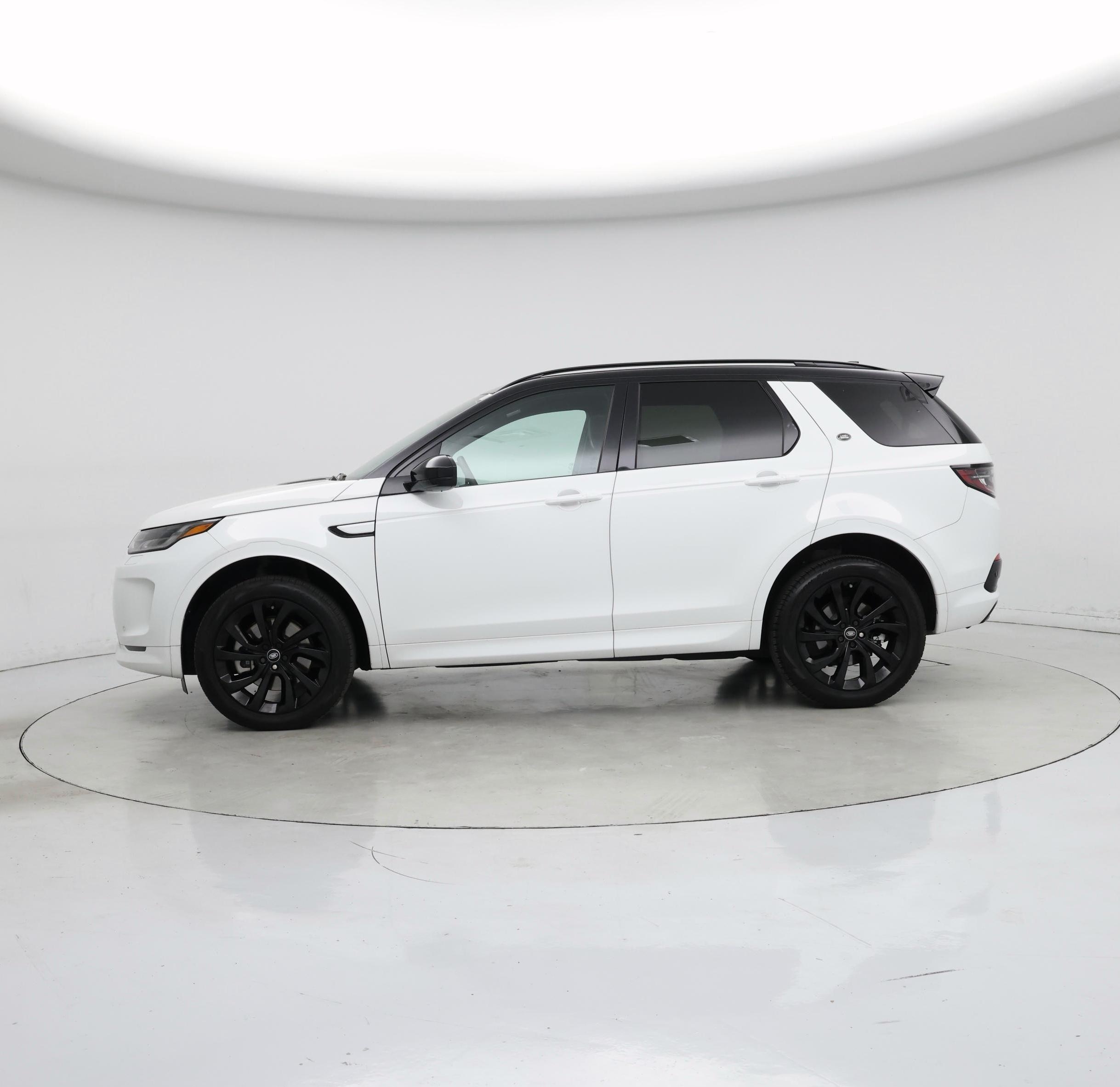 Thumbnail: 2023 Land Rover Discovery Sport - 3