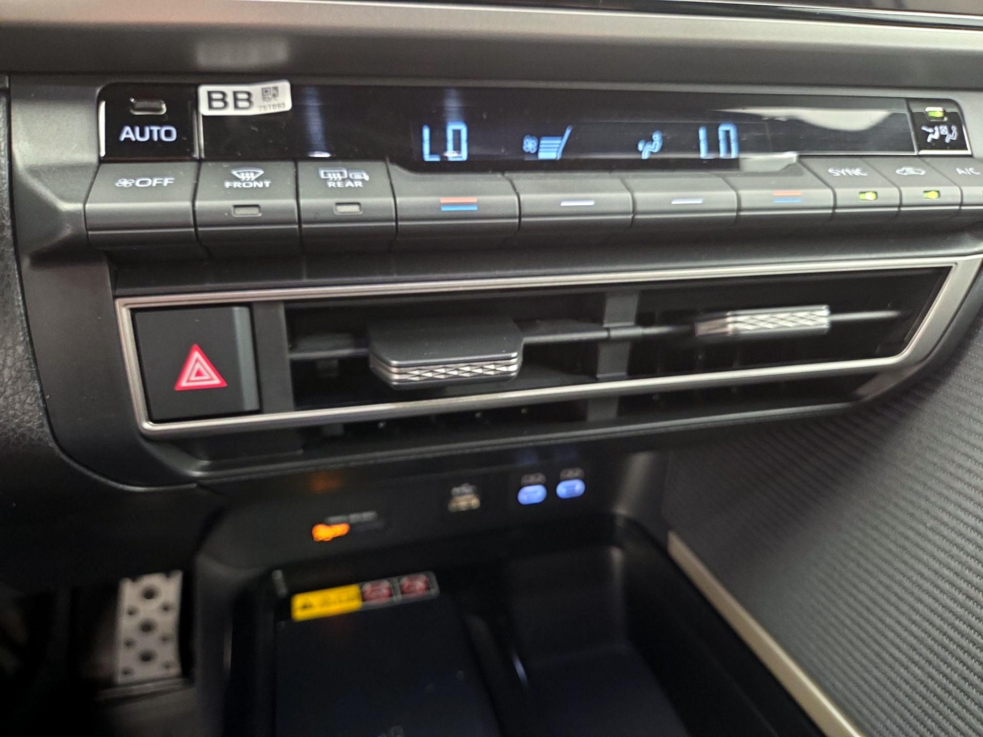 Thumbnail: 2025 Toyota Camry - 16