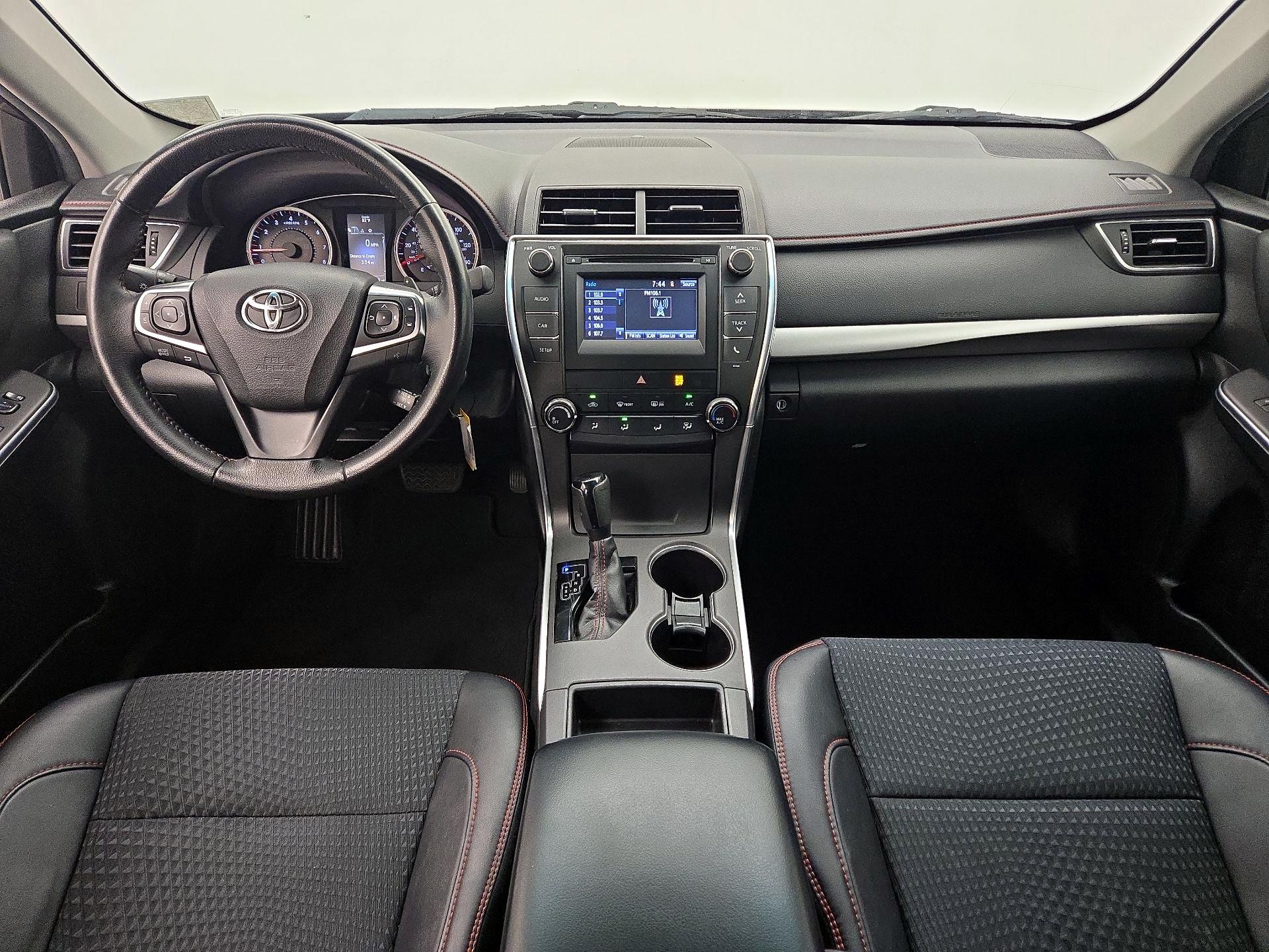 Thumbnail: 2015 Toyota Camry - 9