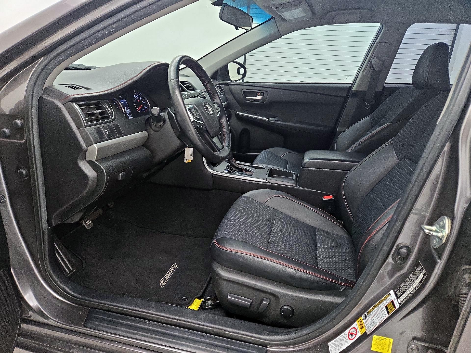 Thumbnail: 2015 Toyota Camry - 11