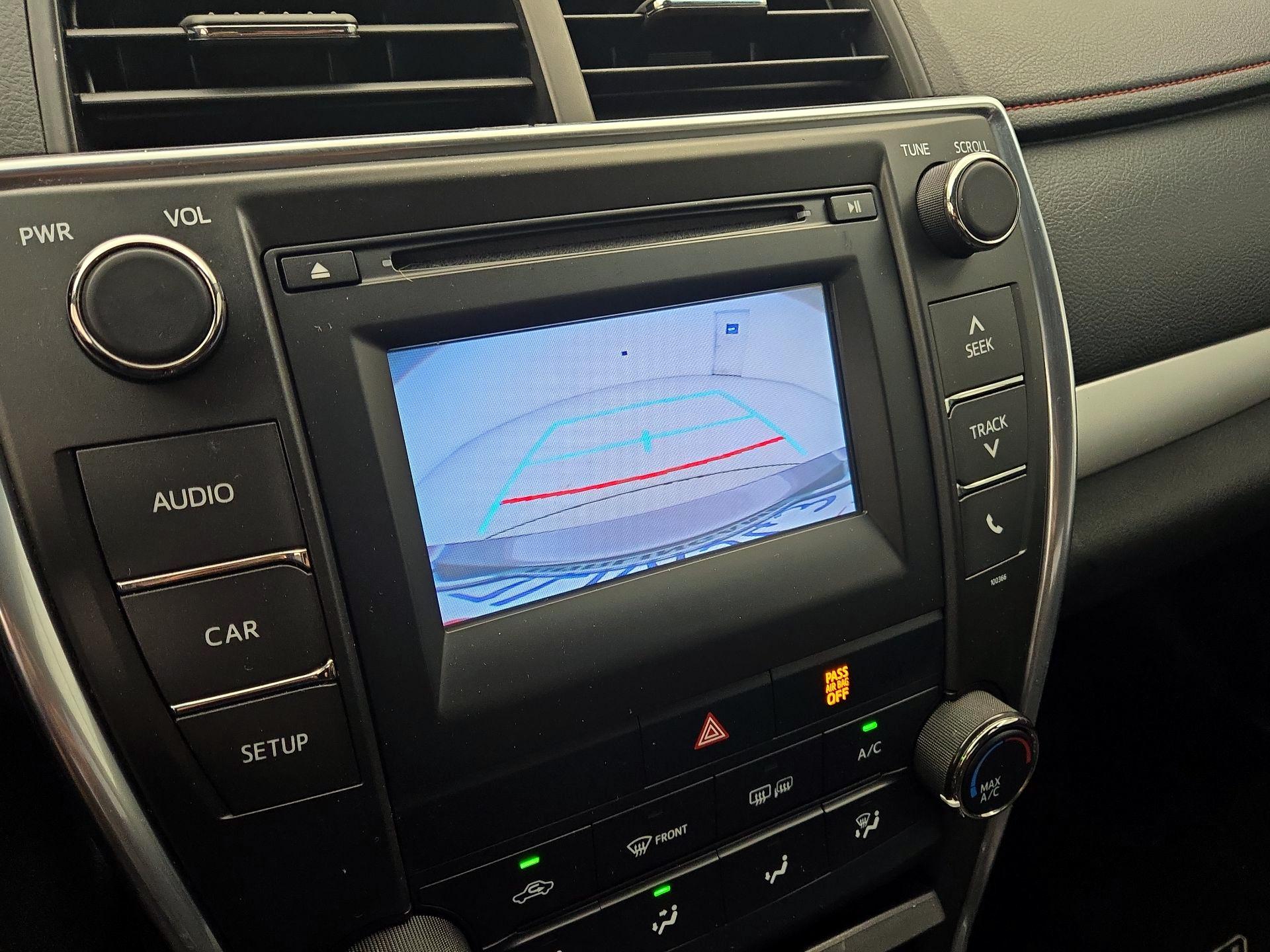 Thumbnail: 2015 Toyota Camry - 13
