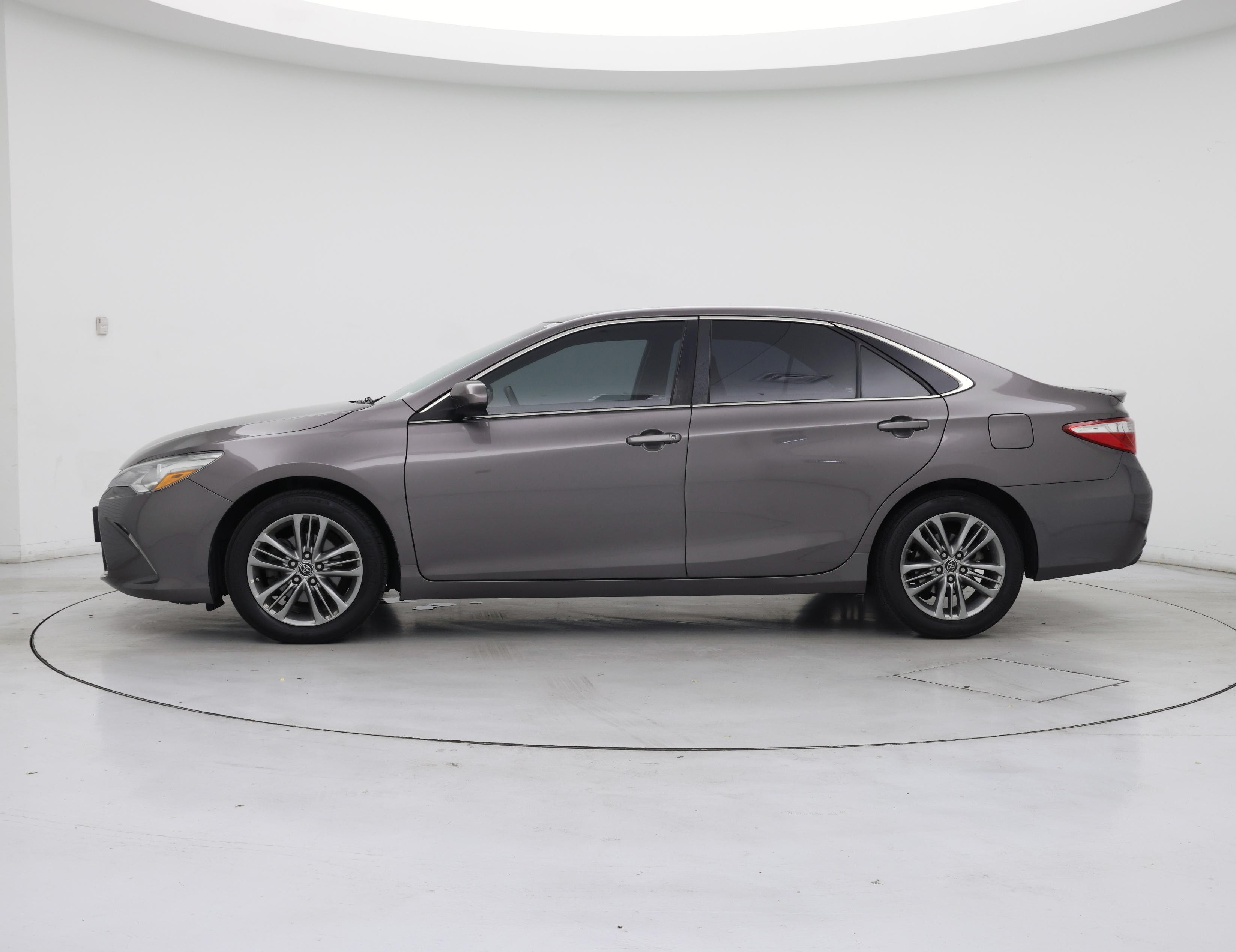 Thumbnail: 2015 Toyota Camry - 3