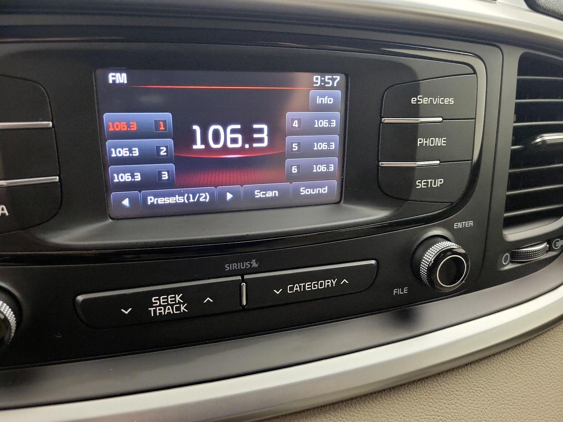 Thumbnail: 2016 Kia Sorento - 15