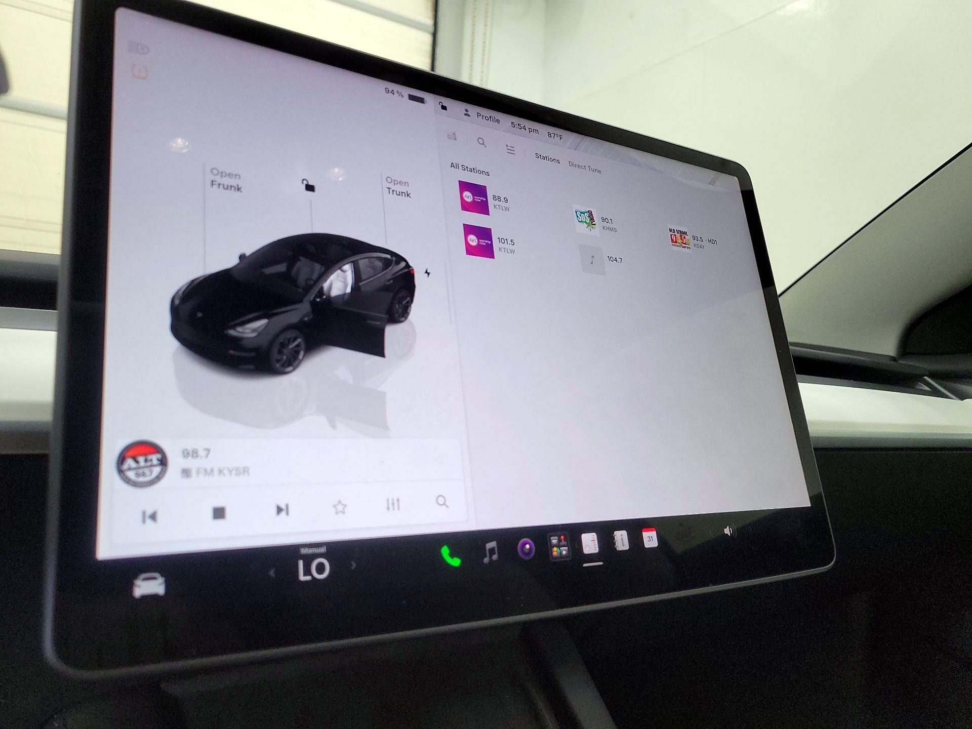 Thumbnail: 2022 Tesla Model 3 - 15