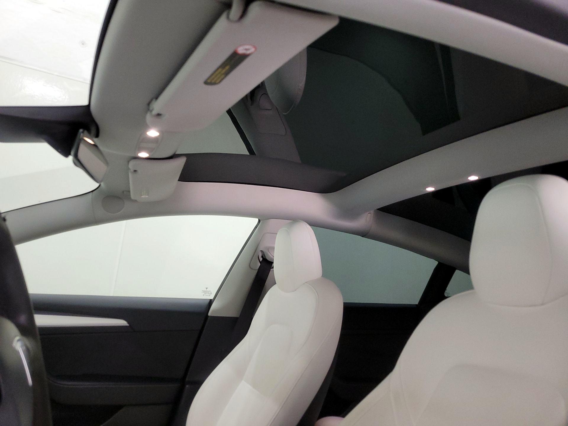 Thumbnail: 2022 Tesla Model 3 - 19