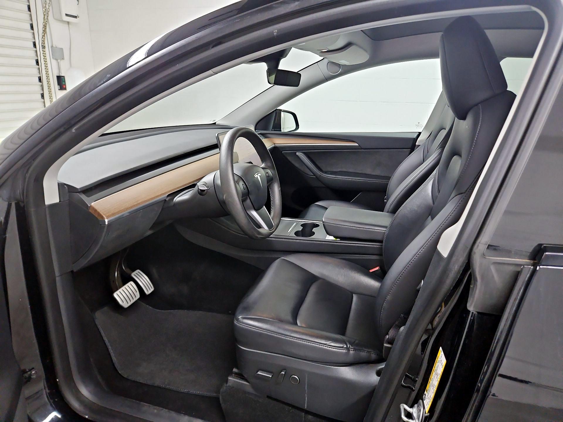 Thumbnail: 2023 Tesla Model Y - 11