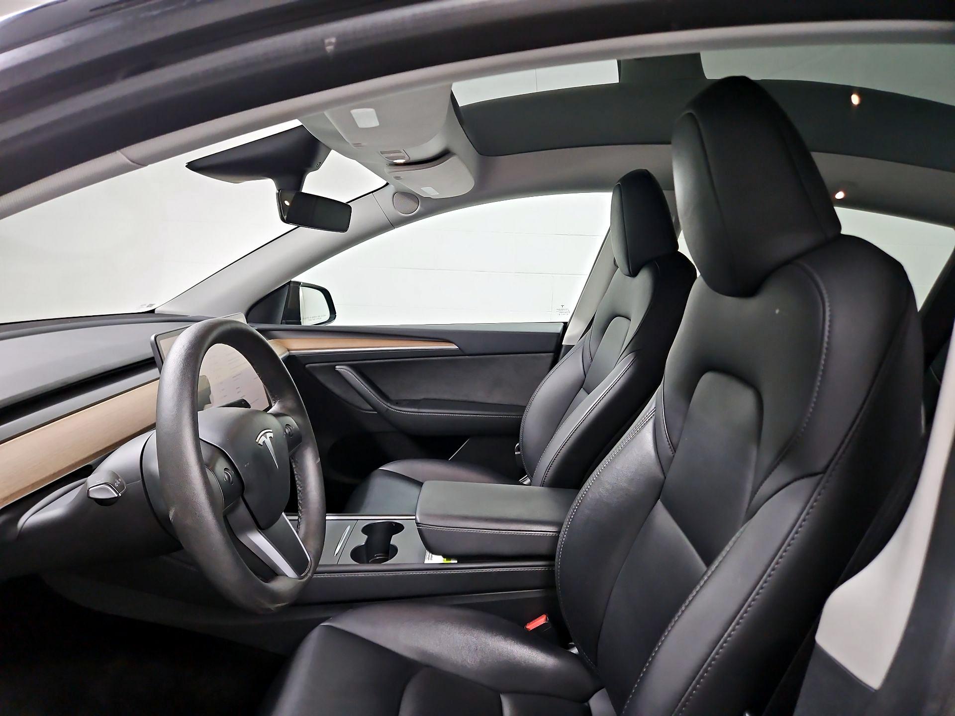 Thumbnail: 2023 Tesla Model Y - 19