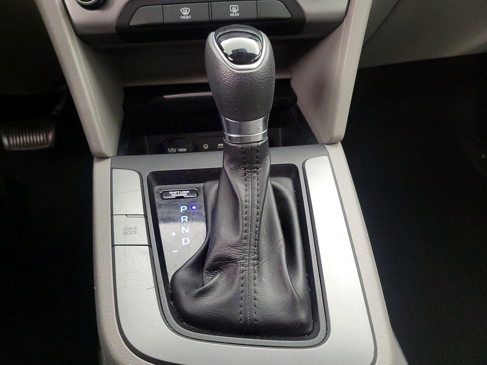 Thumbnail: 2017 Hyundai Elantra - 16