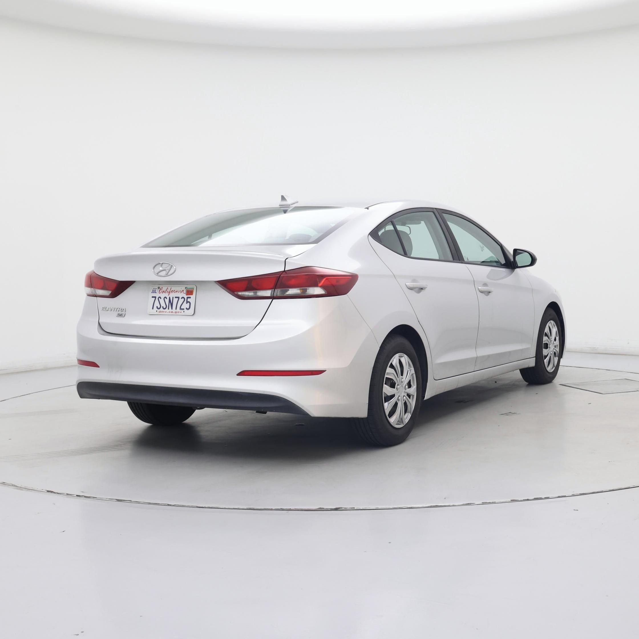 Thumbnail: 2017 Hyundai Elantra - 8