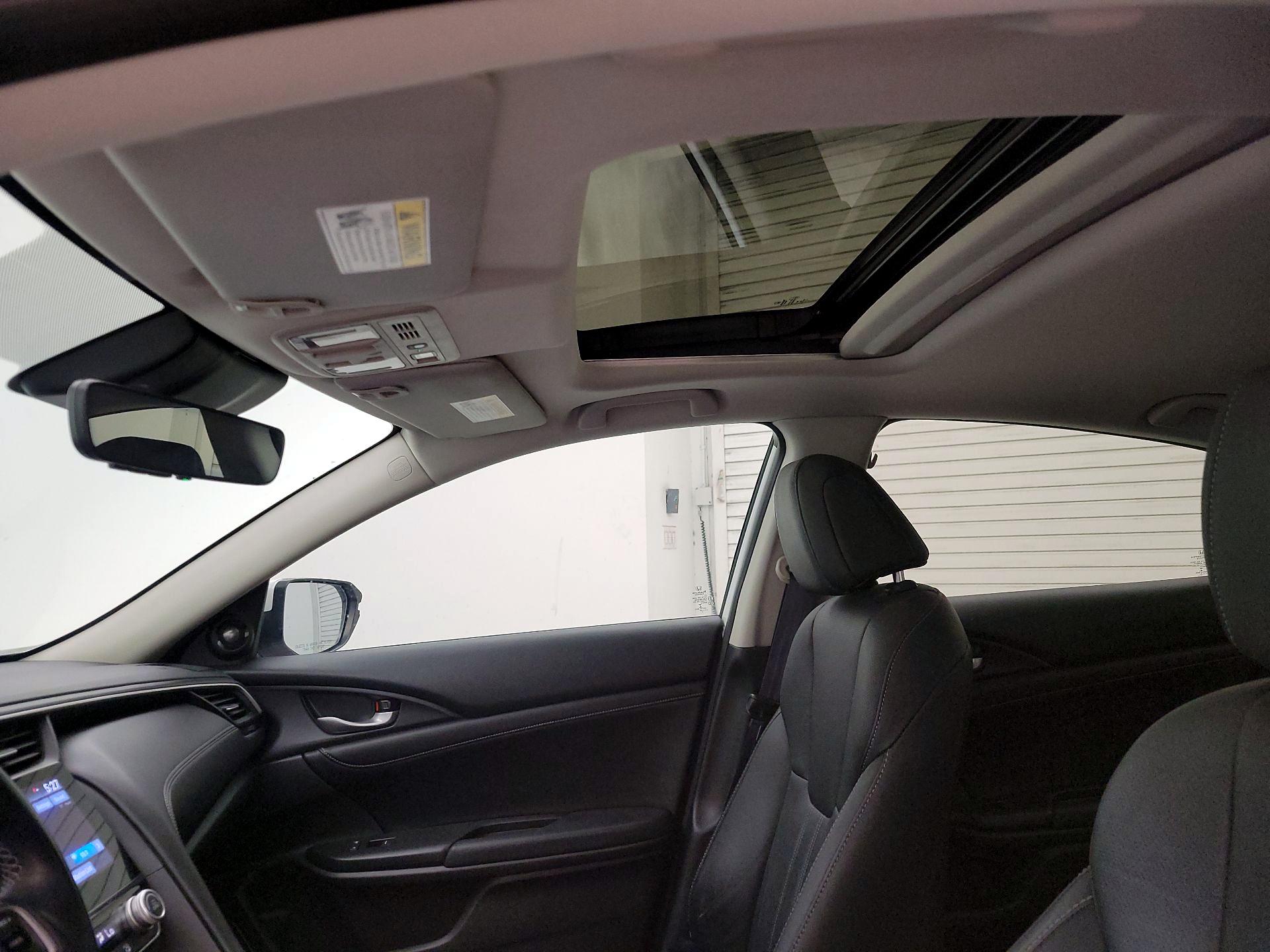 Thumbnail: 2020 Honda Insight - 19