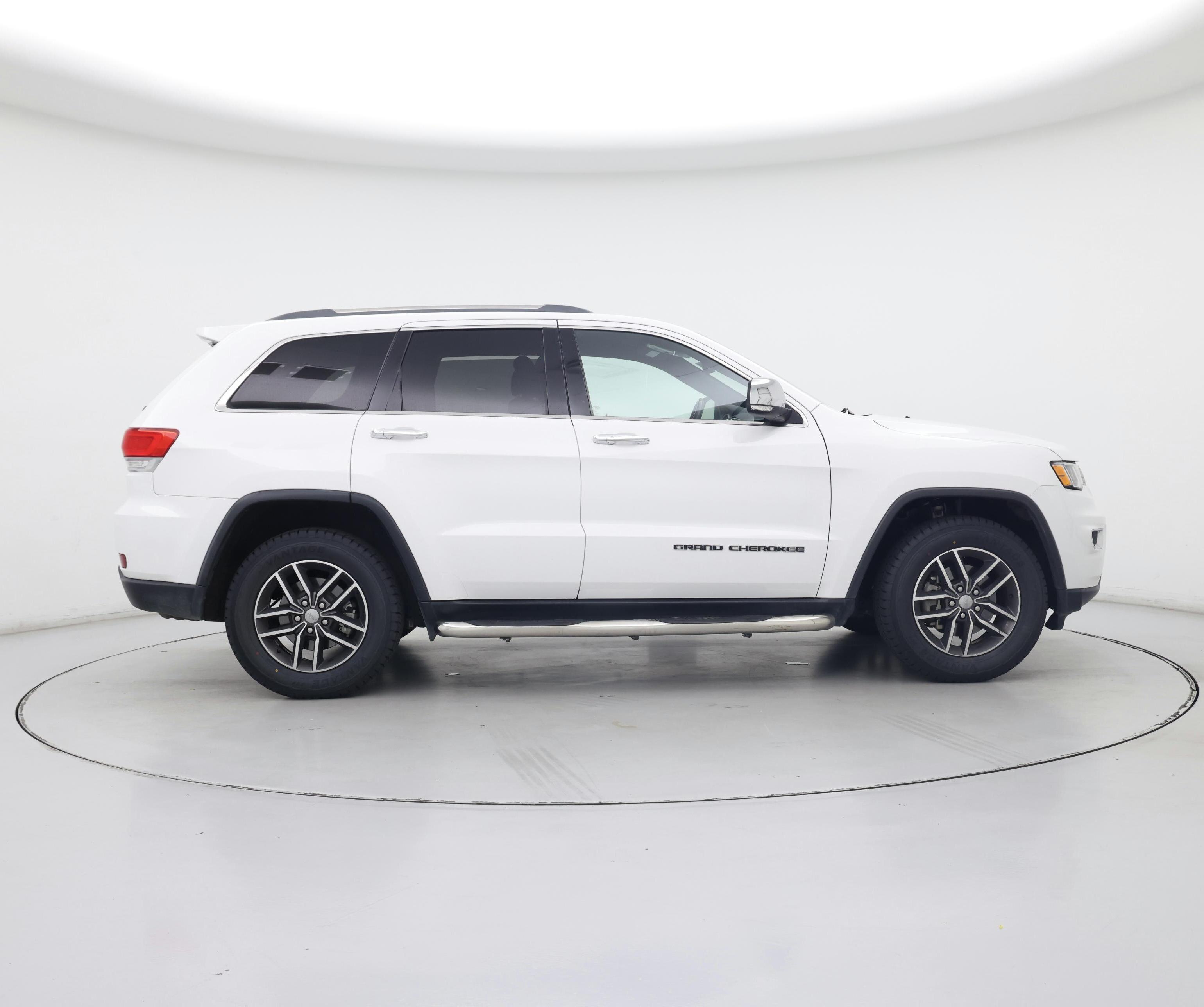 Thumbnail: 2018 Jeep Grand Cherokee - 7