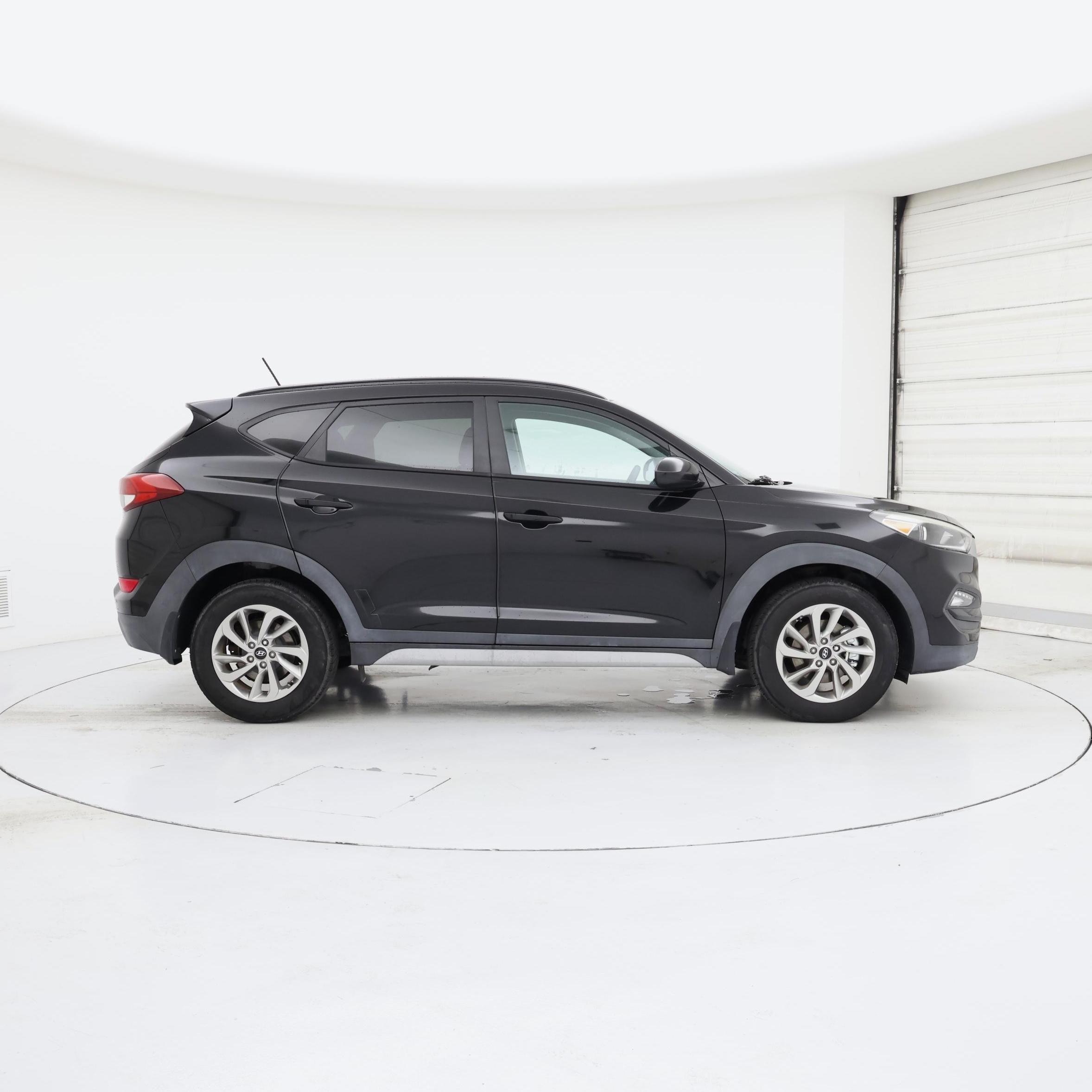 Thumbnail: 2017 Hyundai Tucson - 7