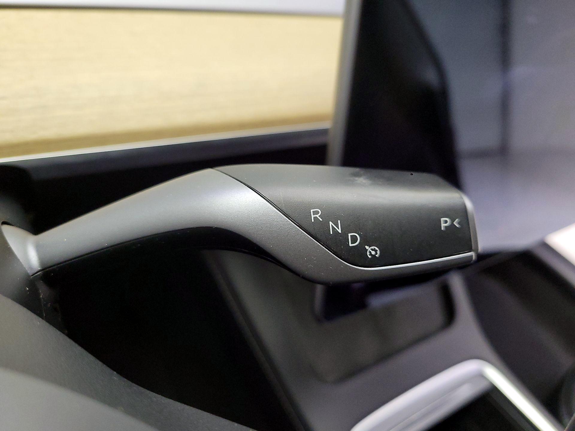 Thumbnail: 2022 Tesla Model 3 - 17
