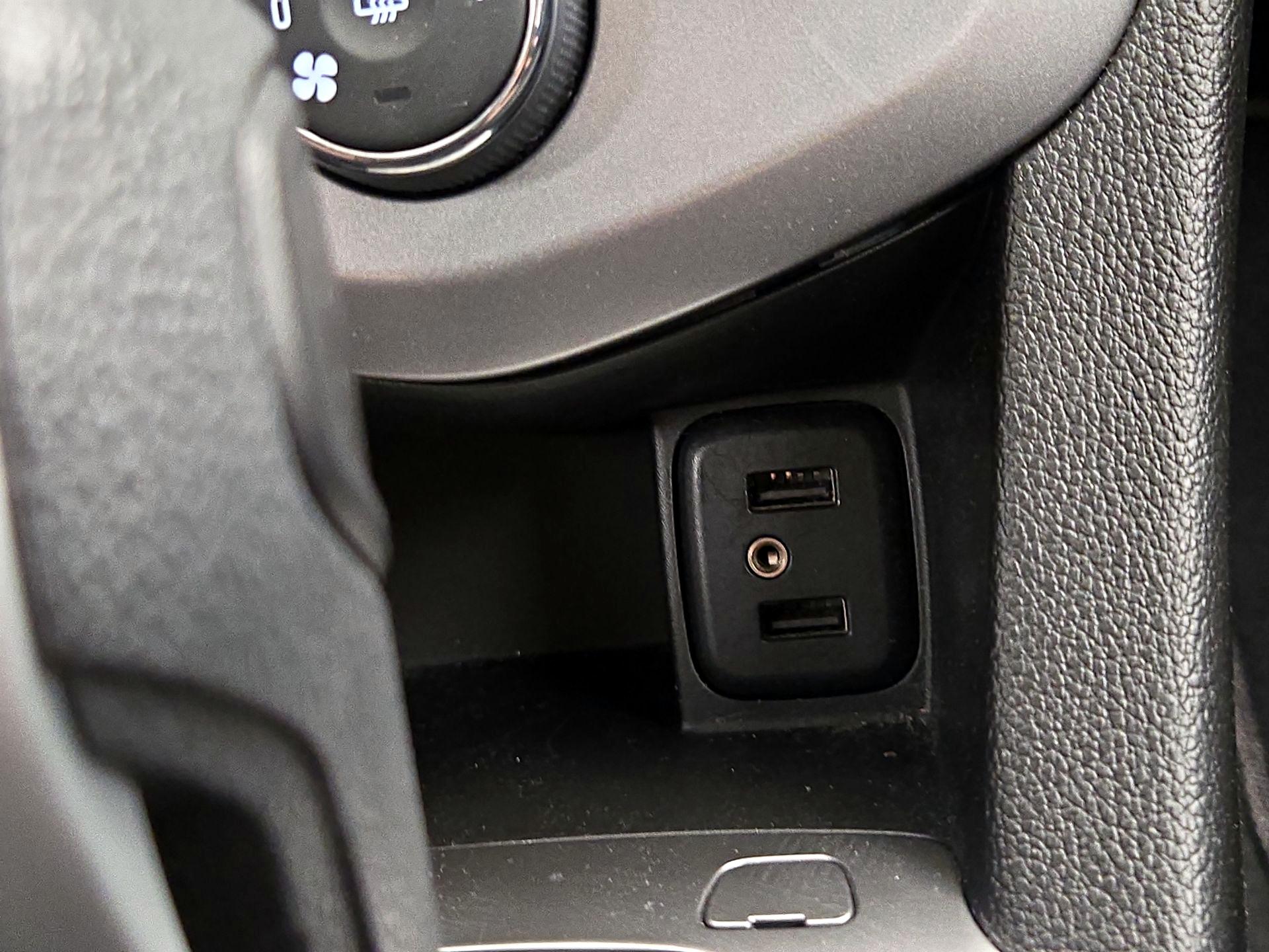 Thumbnail: 2020 Chevrolet Sonic - 18