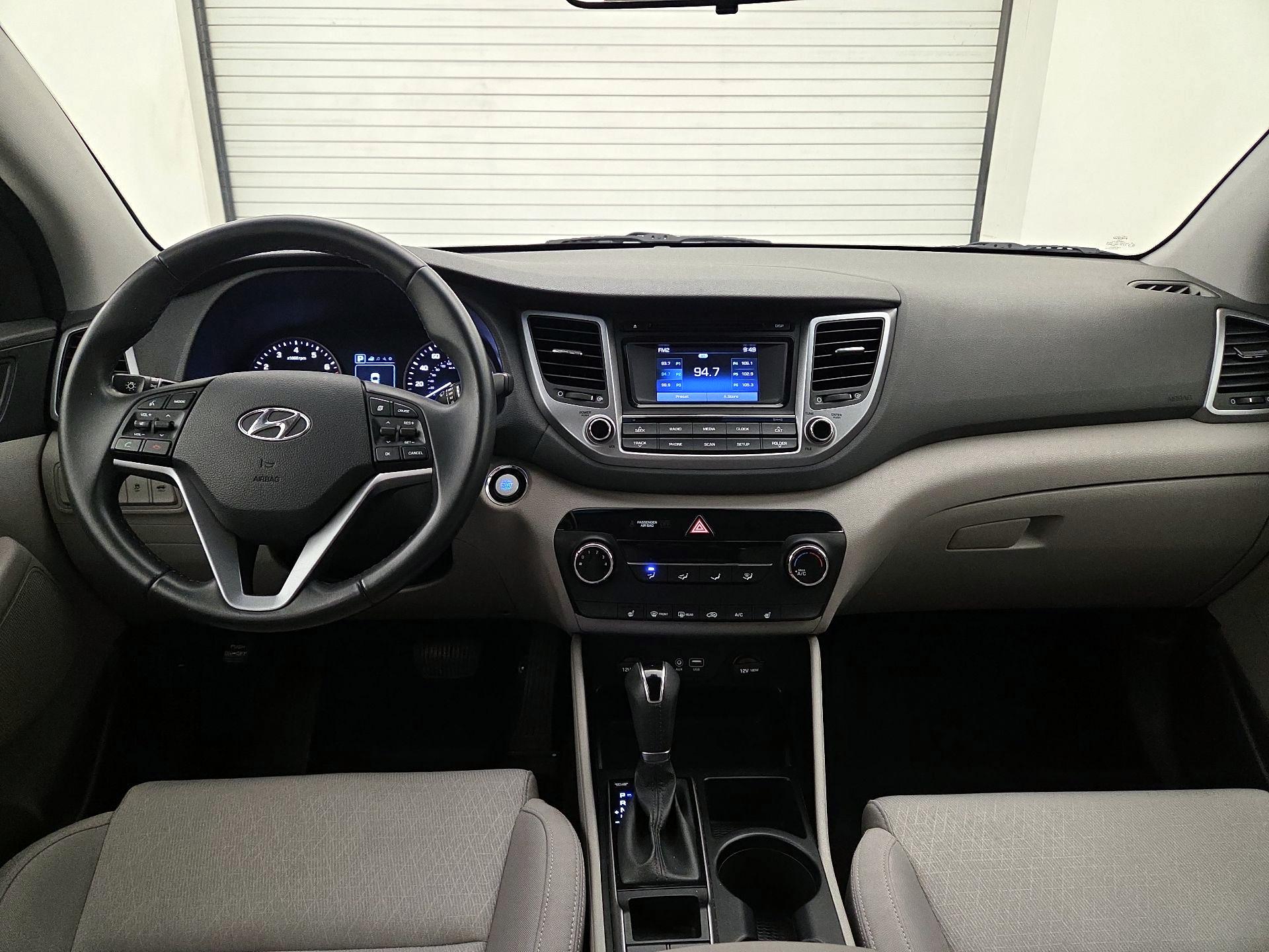 Thumbnail: 2016 Hyundai Tucson - 9