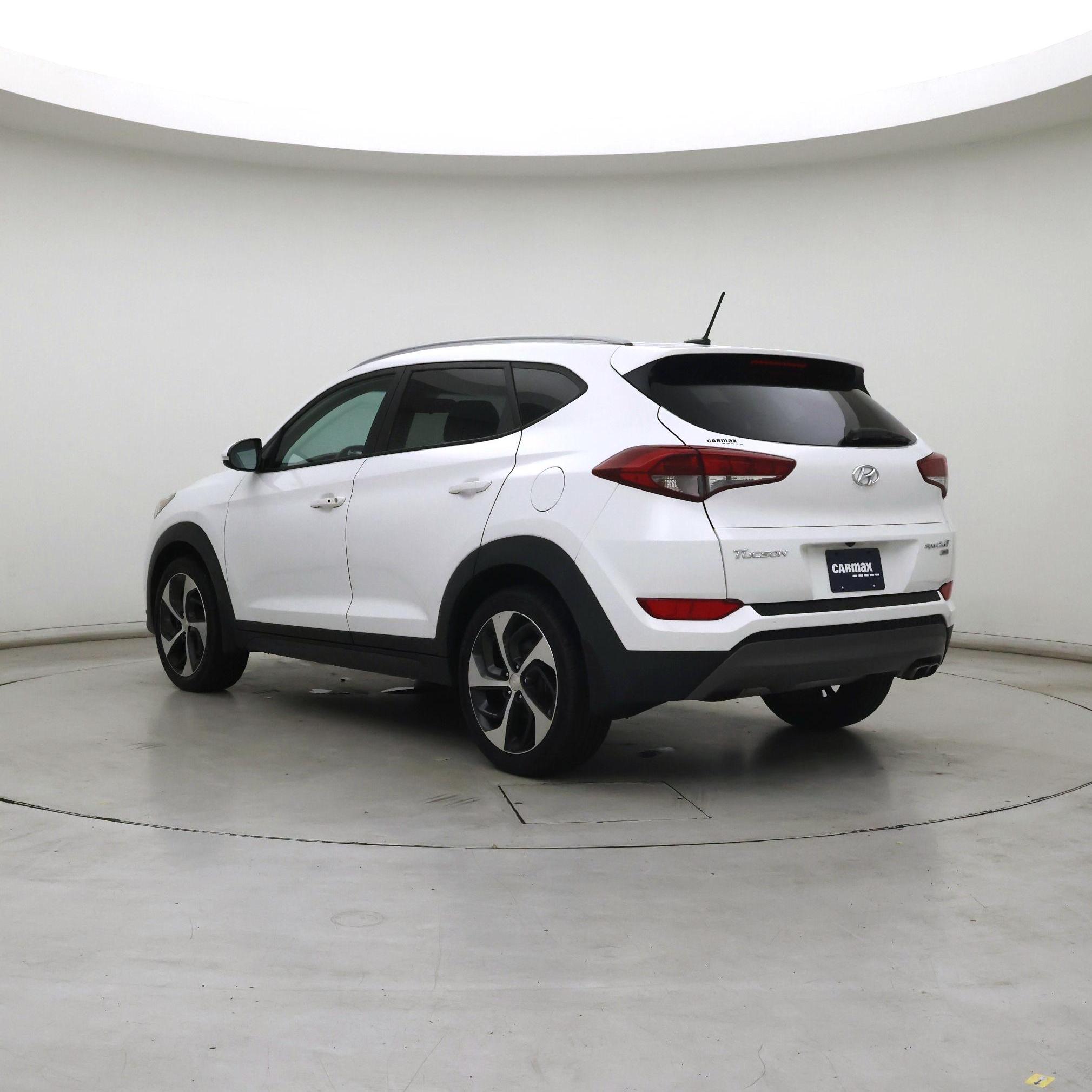 Thumbnail: 2016 Hyundai Tucson - 2