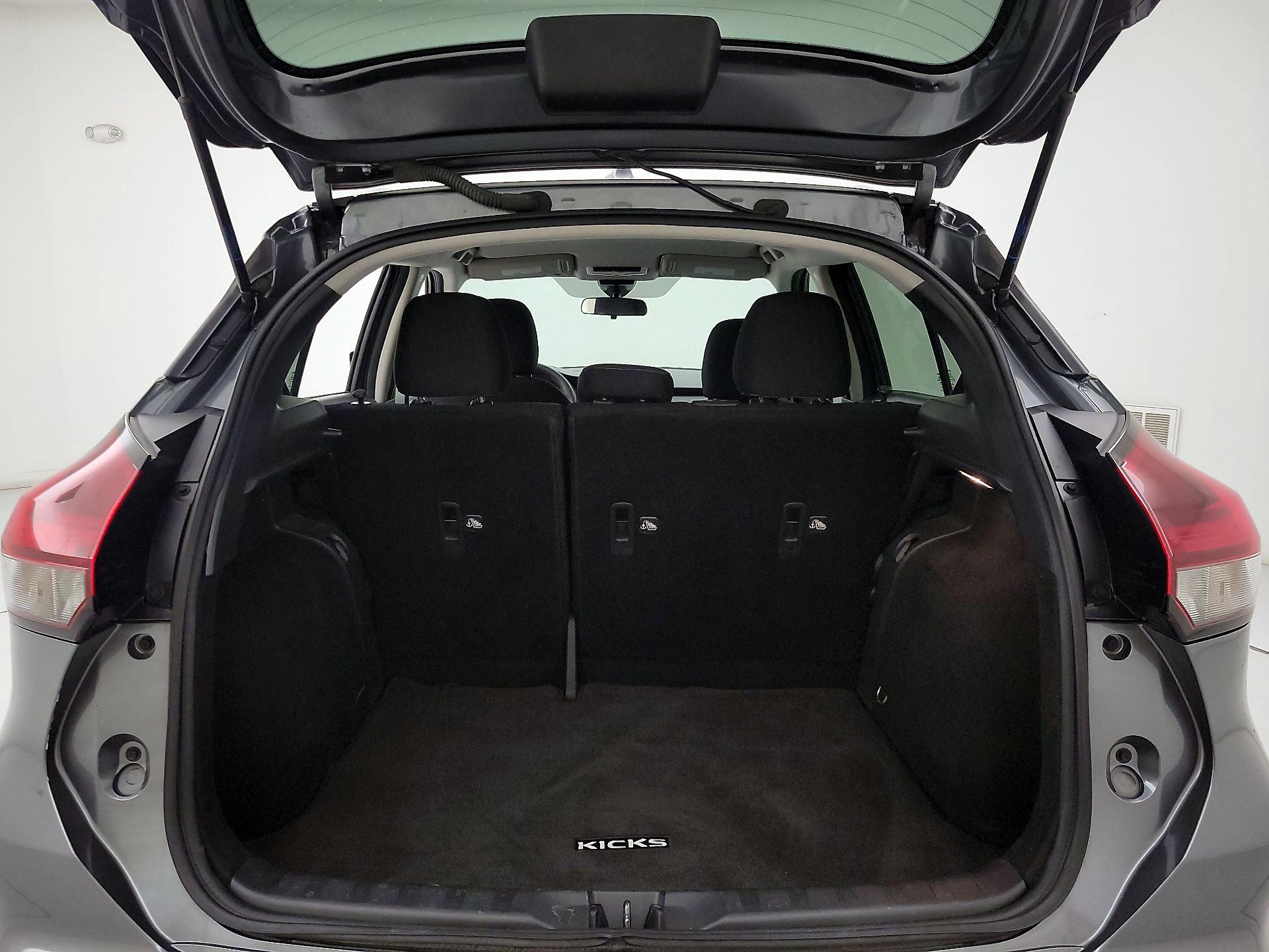 Thumbnail: 2021 Nissan Kicks - 19